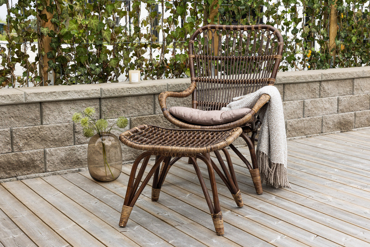 Ella Lounge Stuhl in Dark Walnut präsentiert im Onlineshop von KAQTU Design AG. Outdoor-Sessel ist von Venture Home