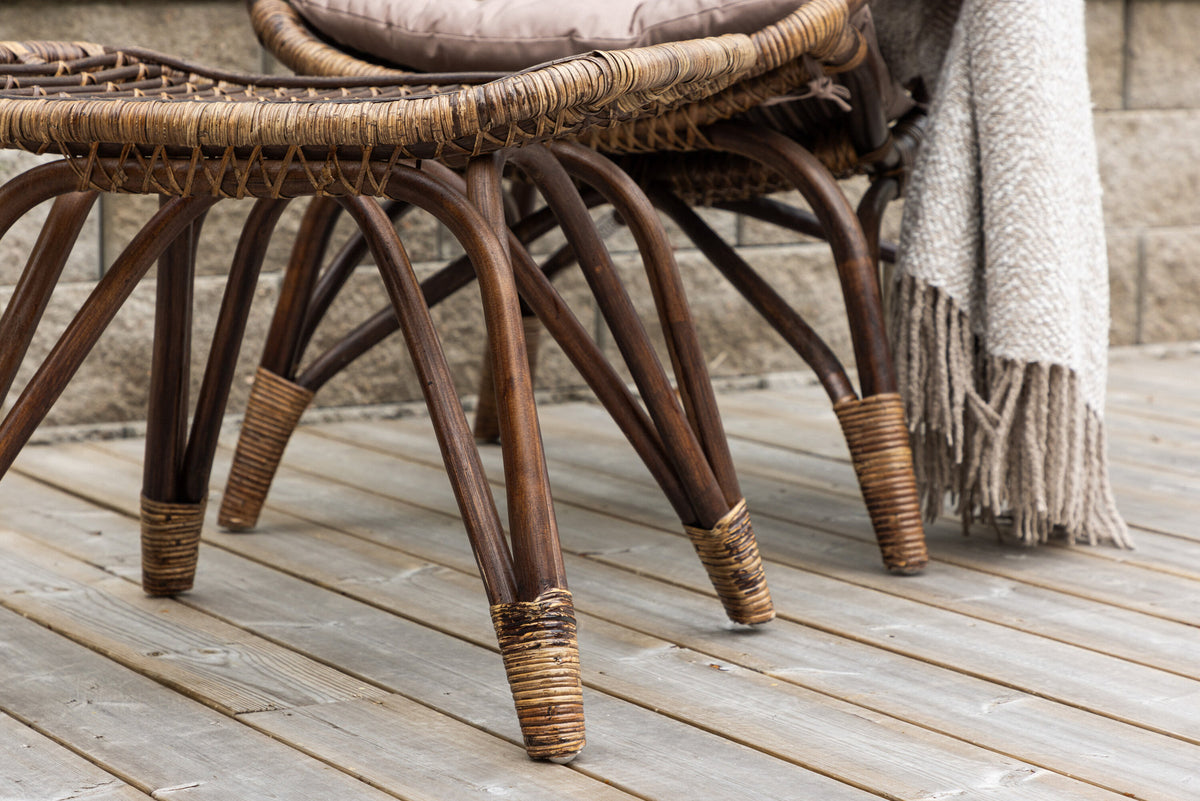 Ella Lounge Stuhl in Dark Walnut präsentiert im Onlineshop von KAQTU Design AG. Outdoor-Sessel ist von Venture Home