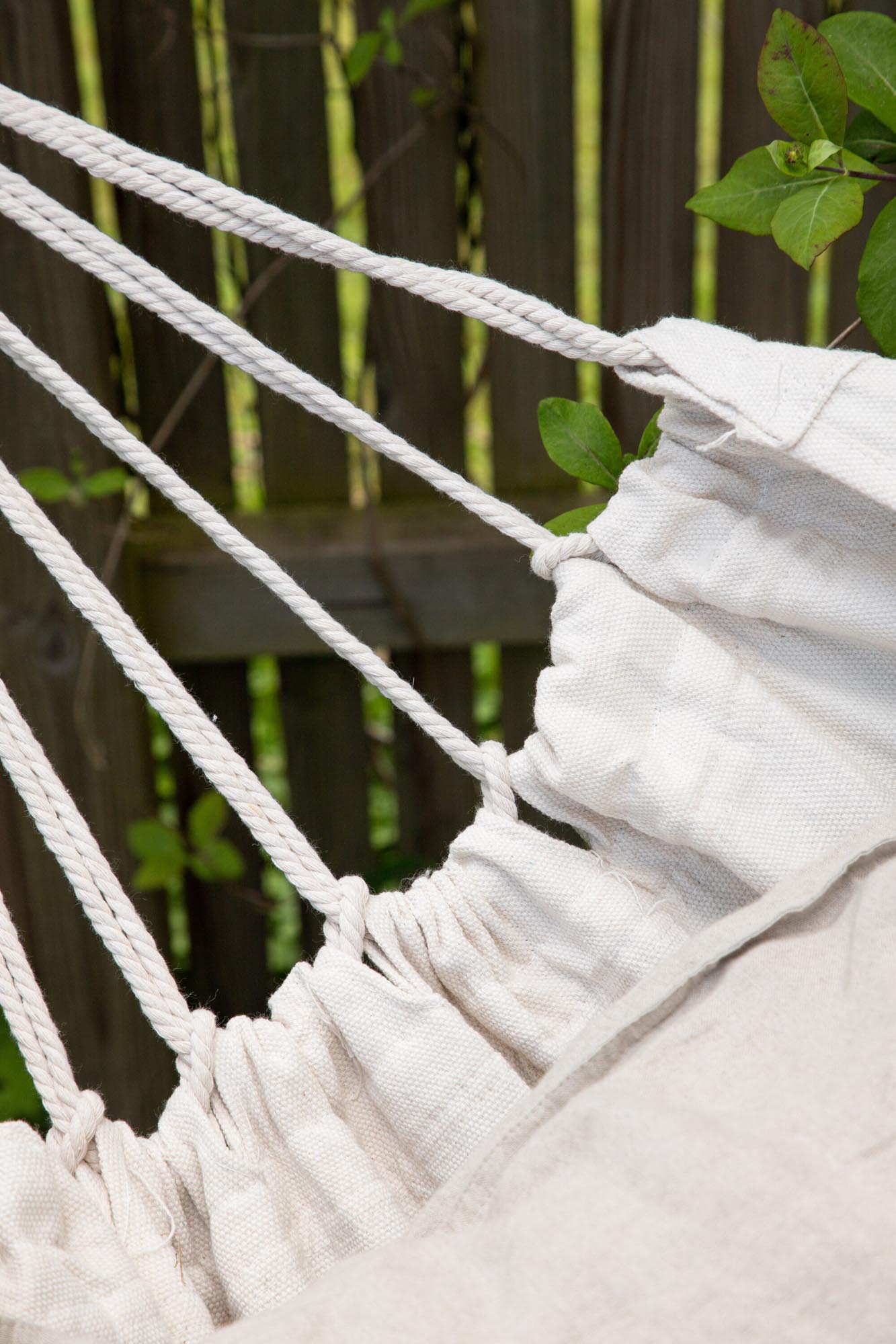 Entspannen Sie stilvoll in der eleganten Marbella Hängematte.