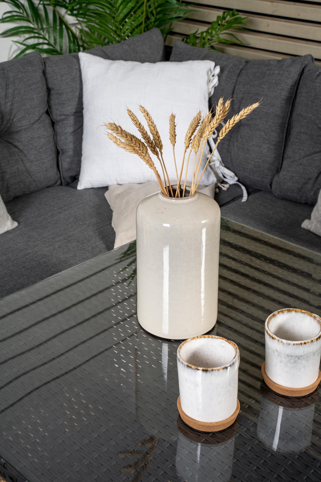 Entspannen Sie stilvoll im Freien mit dem Watford Ecksofa Outdoorset 80cm von Venture Home – perfekt für gesellige Abende und komfortable Stunden.