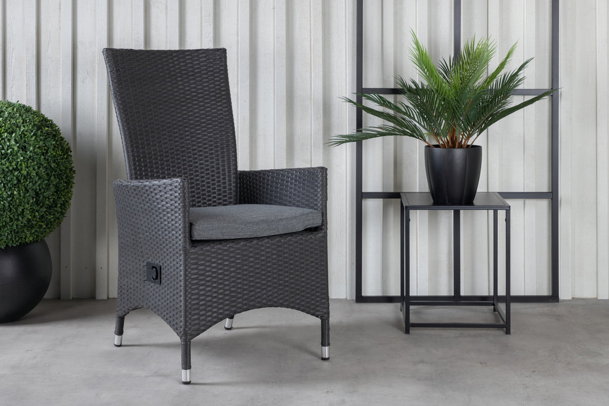 Padova Gartenstuhl in Schwarz / Grau präsentiert im Onlineshop von KAQTU Design AG. Gartenstuhl mit Armlehnen ist von Venture Home