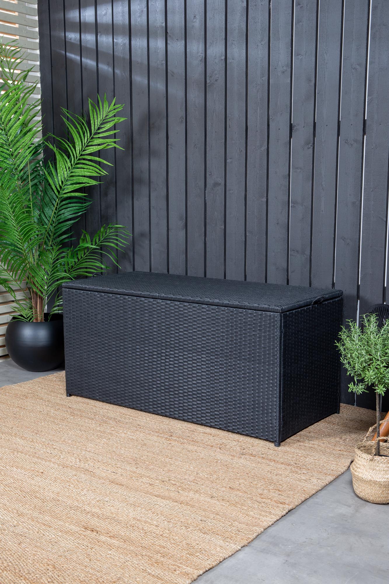 Venture Home Kissenbox London: Praktische Aufbewahrung in modernem Design.