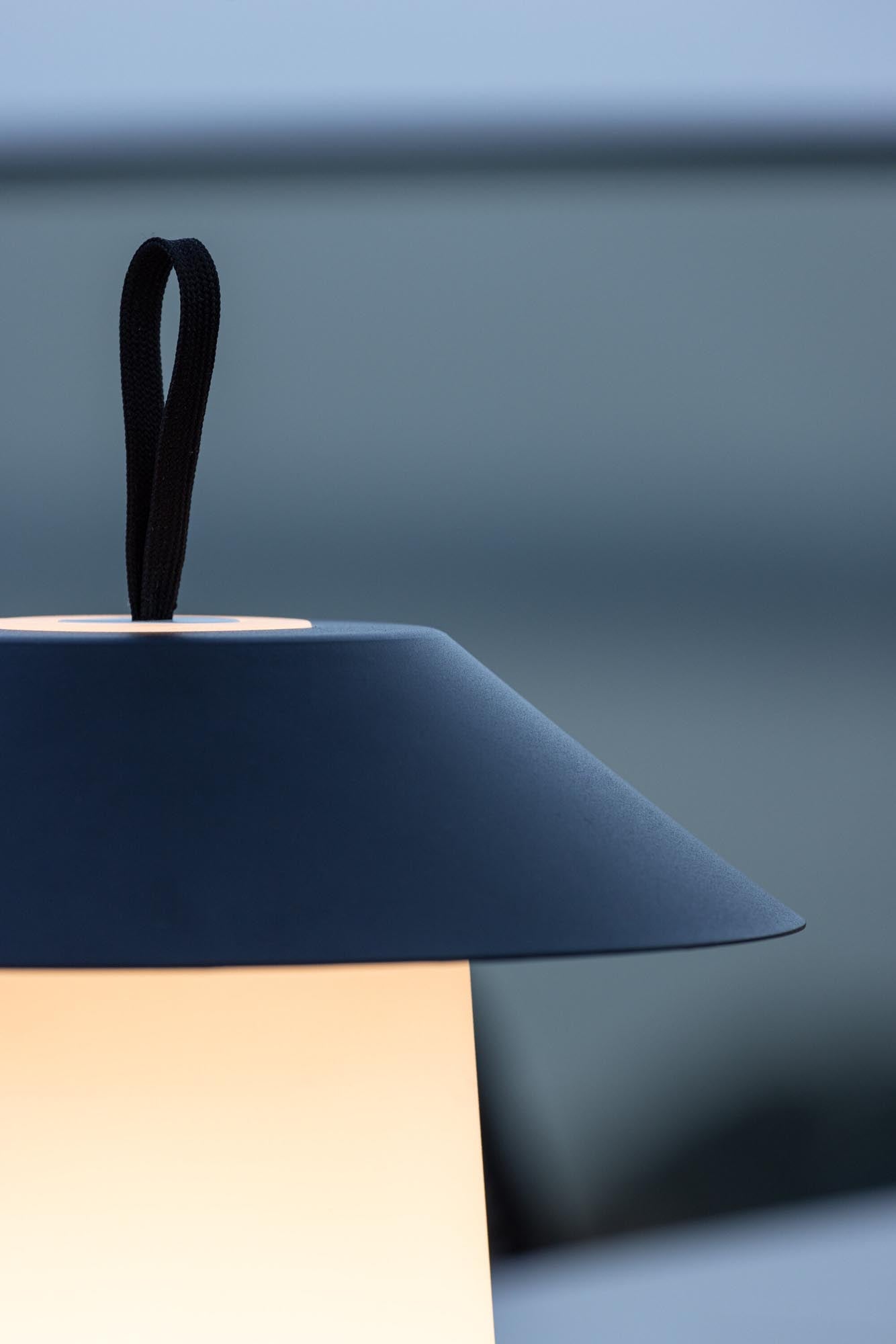 Rubu Tischleuchte: Elegante Akzentbeleuchtung für Ihr Zuhause.