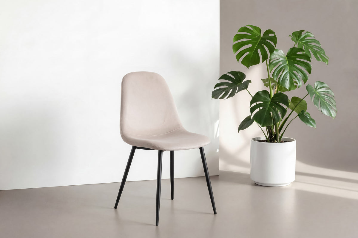 Polar Esszimmerstuhl in Beige präsentiert im Onlineshop von KAQTU Design AG. Stuhl ist von Venture Home