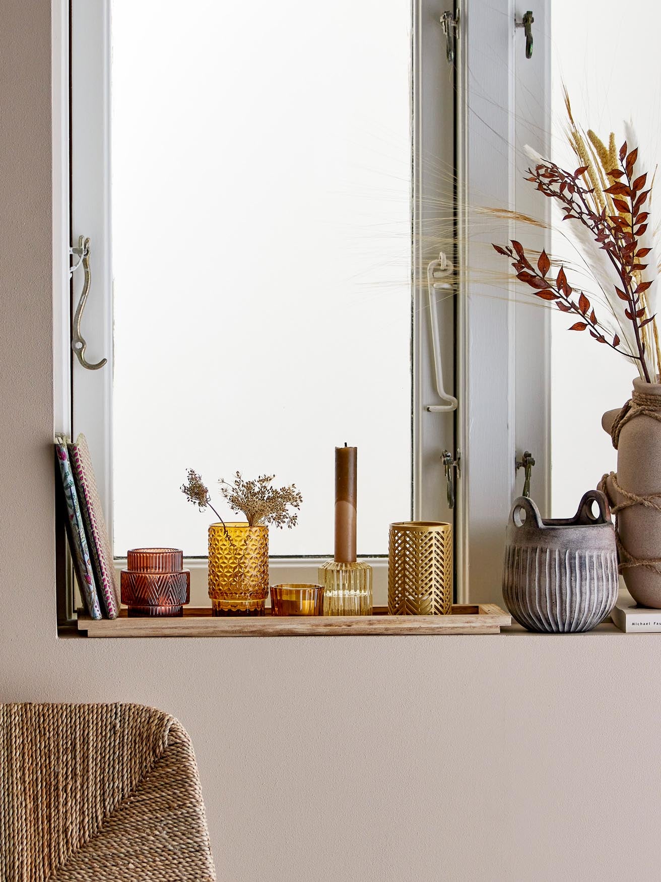 Lagos Blumentopf von Bloomingville: Handgefertigte Keramik, grauer Look, vielseitig für drinnen & draussen, ideal für hängende Pflanzen.