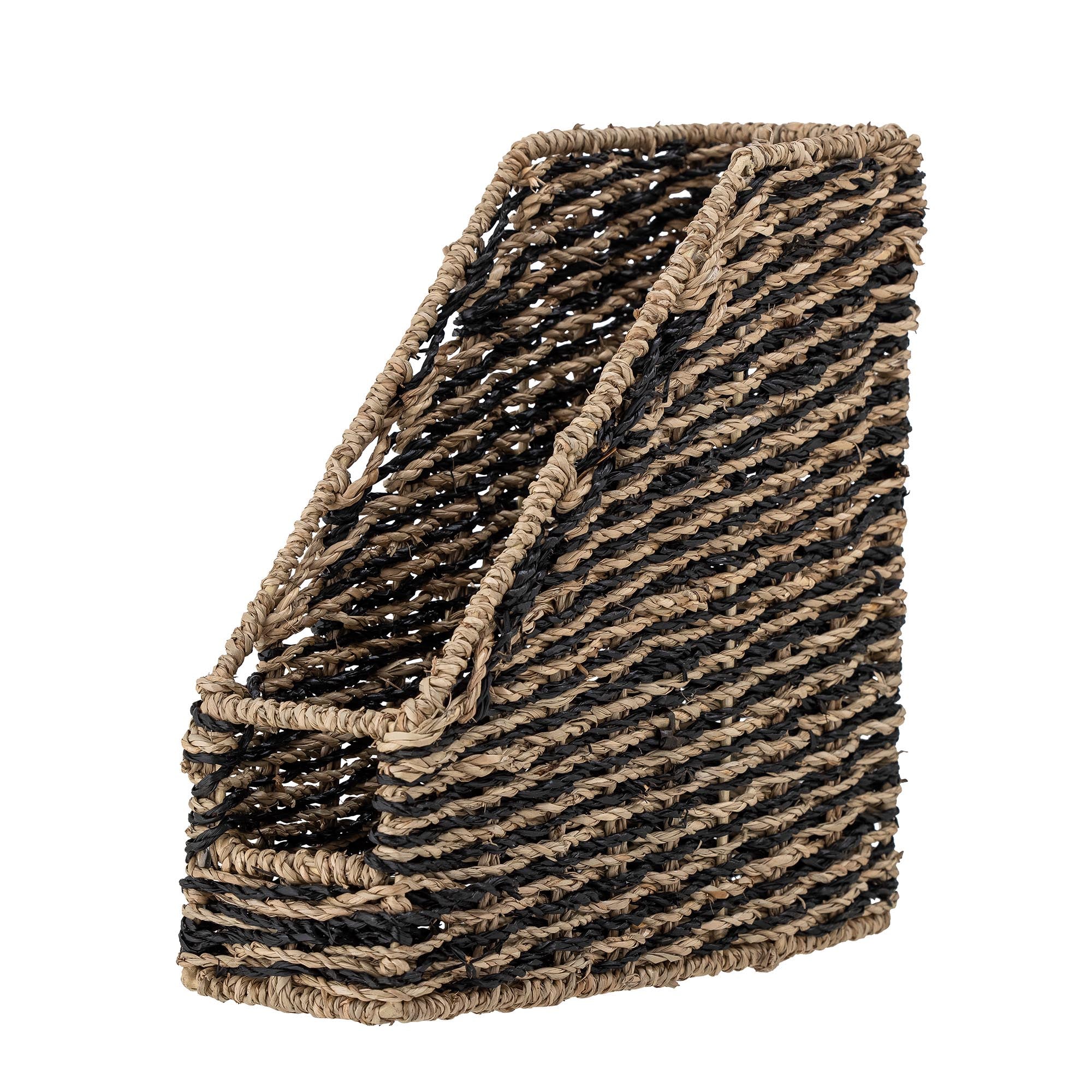 Entdecken Sie den stilvollen Claude Magazinhalter von Bloomingville aus braunem Seegras. Ideal für Ordnung und modernes Design in jedem Raum.