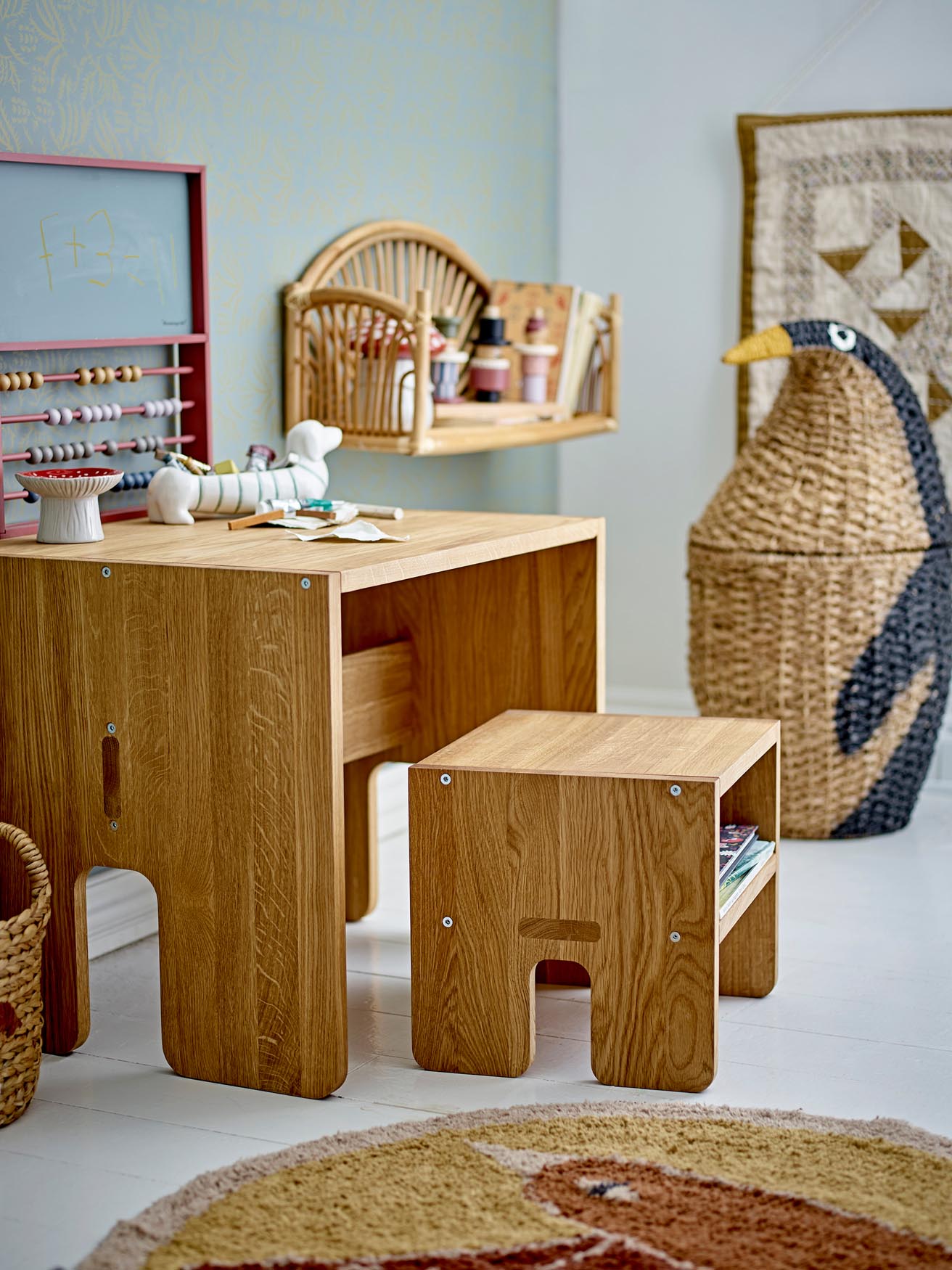 Marcello Abakus, Grün, FSC® 100%, Plywood in Green präsentiert im Onlineshop von KAQTU Design AG. Pinnwand ist von Bloomingville Mini
