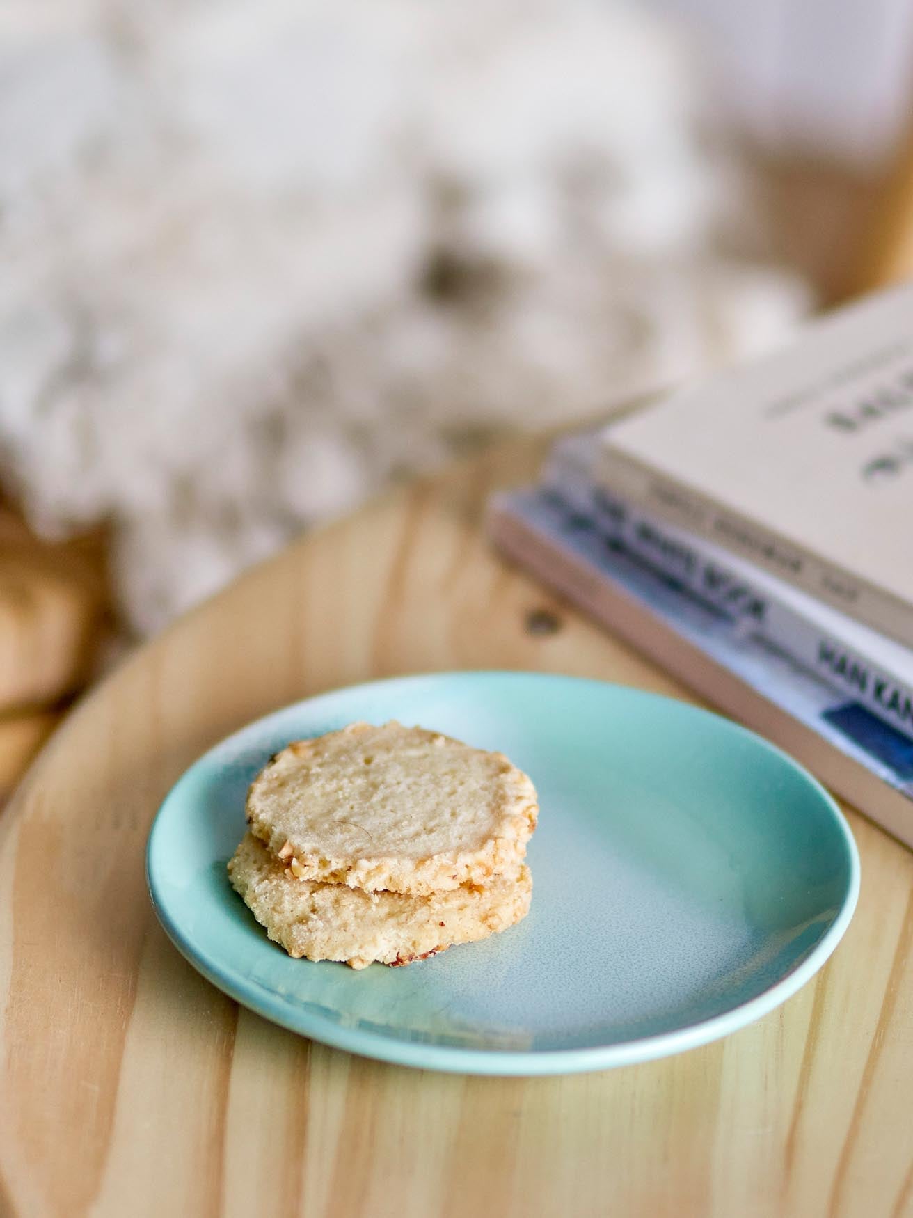 Stilvoller Steingut-Teller Safie in Grün von Bloomingville.