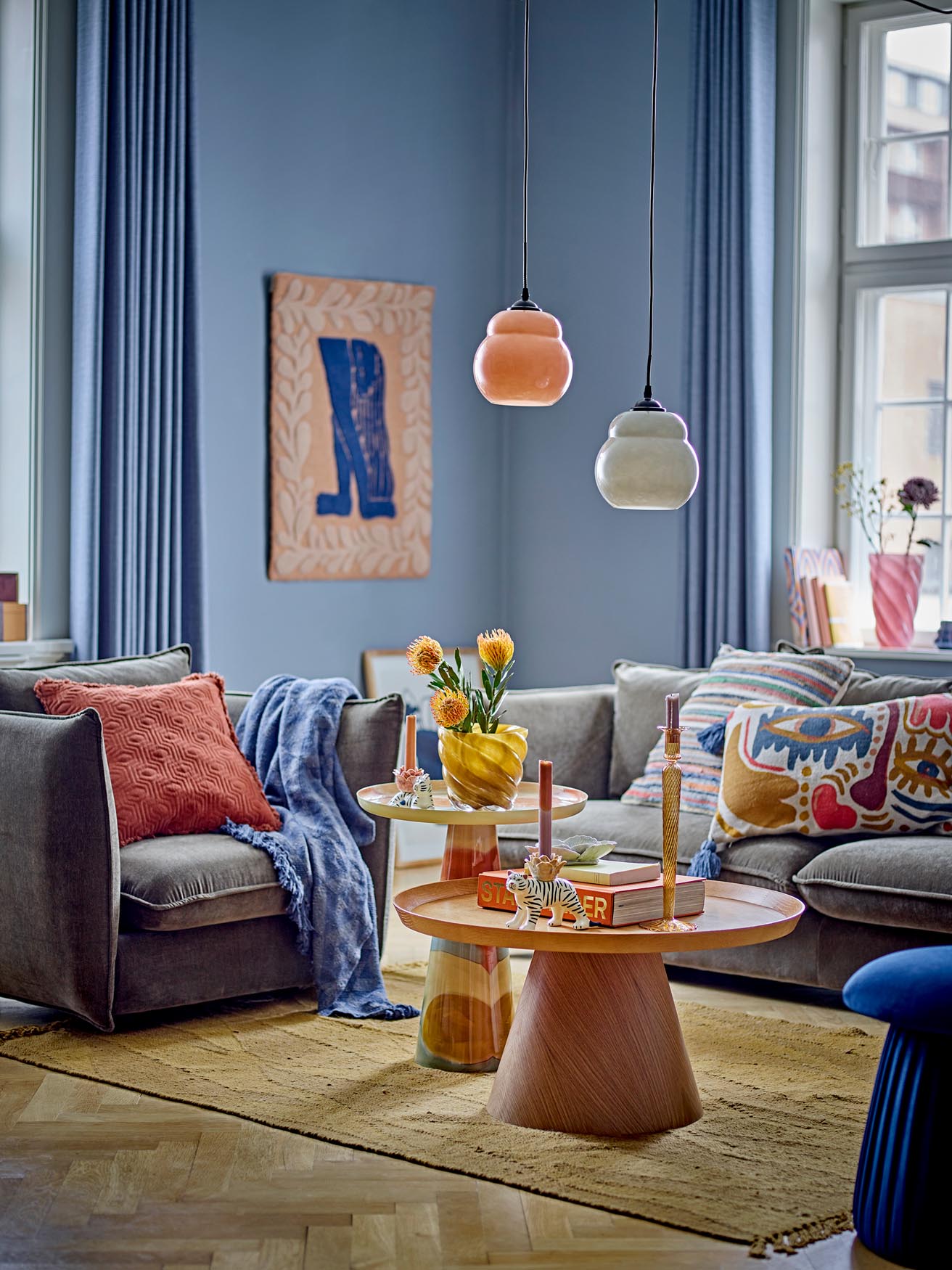 Entdecken Sie den stilvollen Zola Teppich von Bloomingville in warmem Braun. Aus Wolle und Baumwolle gefertigt, vereint er Komfort und modernes Design.