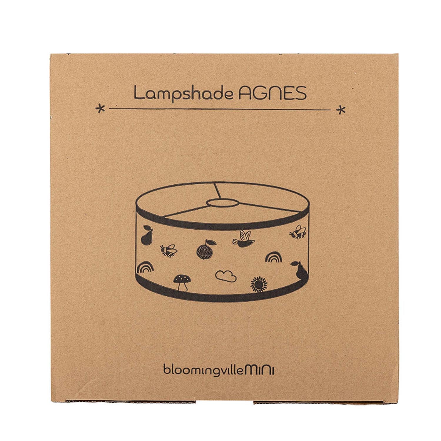 Der Agnes Lampenschirm aus braunem Bambus von Bloomingville Mini bringt natürliche Eleganz und warmes Licht in jeden Raum.