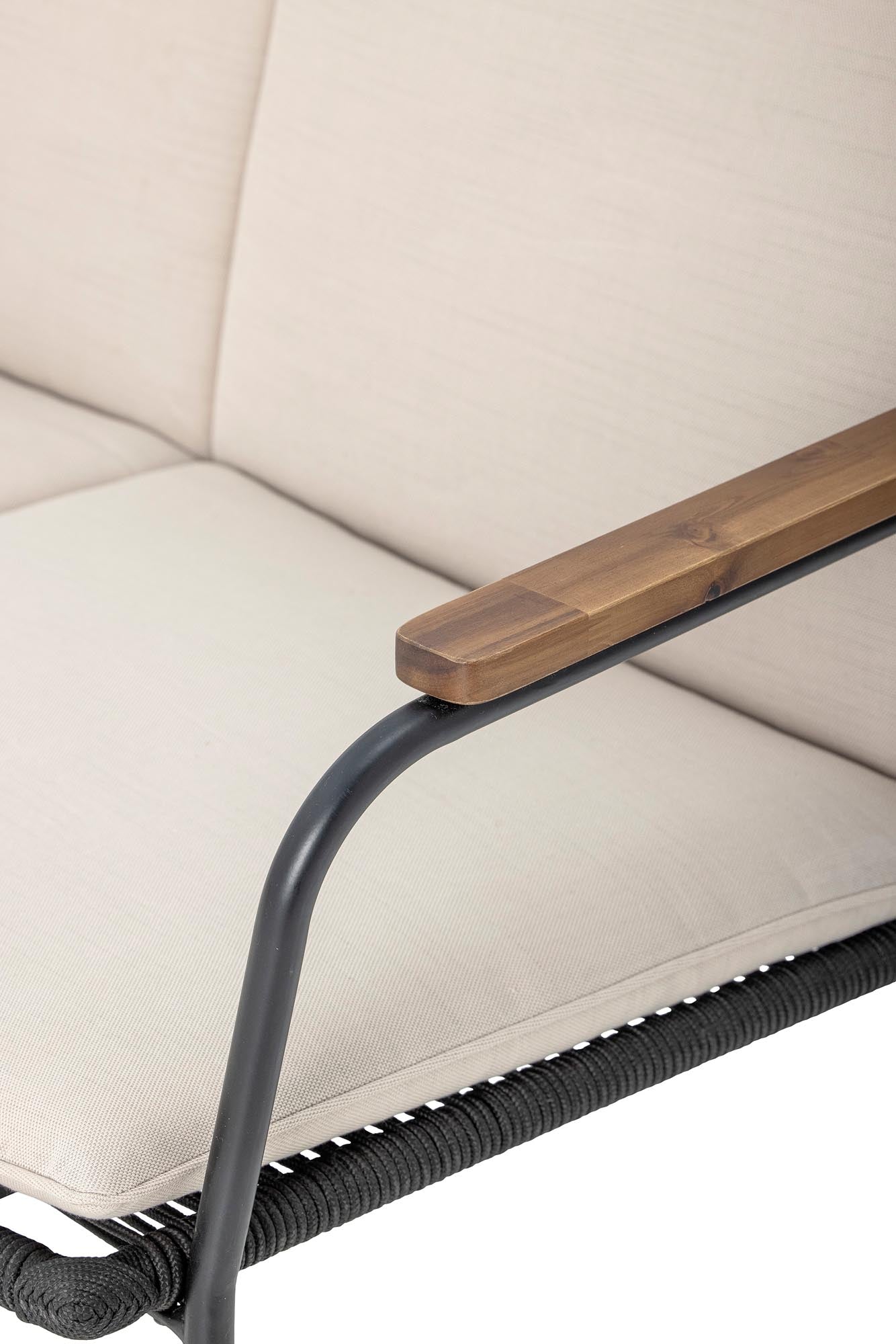 Stilvolles Hampton Sofa von Bloomingville in elegantem Schwarz. Ideal für Garten, Terrasse oder Wintergarten, mit Akazienholz und geflochtenem Seil.