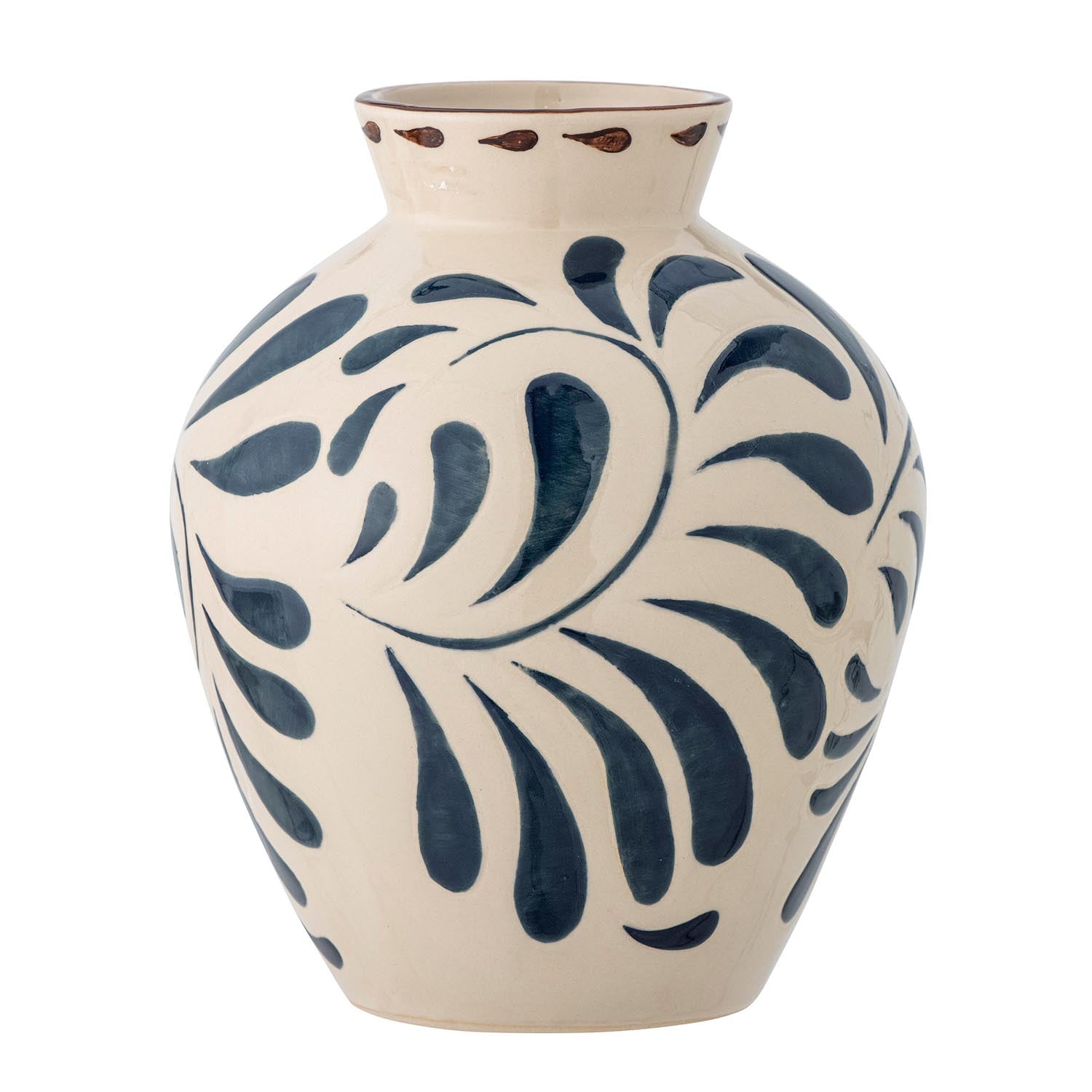 Die Heikki Vase von Bloomingville aus blauem Steingut überzeugt mit ihrem modernen Design und ist ein Highlight für jede Einrichtung.
