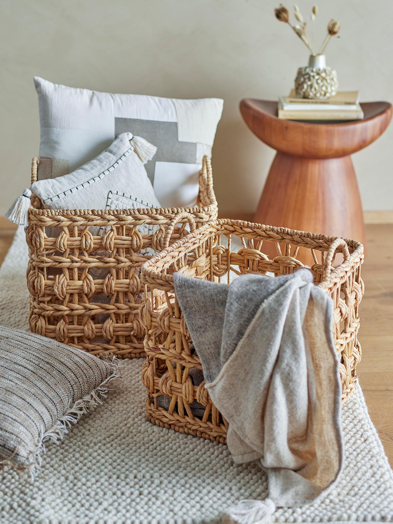 Stilvoller Marnie Korb aus Wasserhyazinthe für natürliche Akzente.