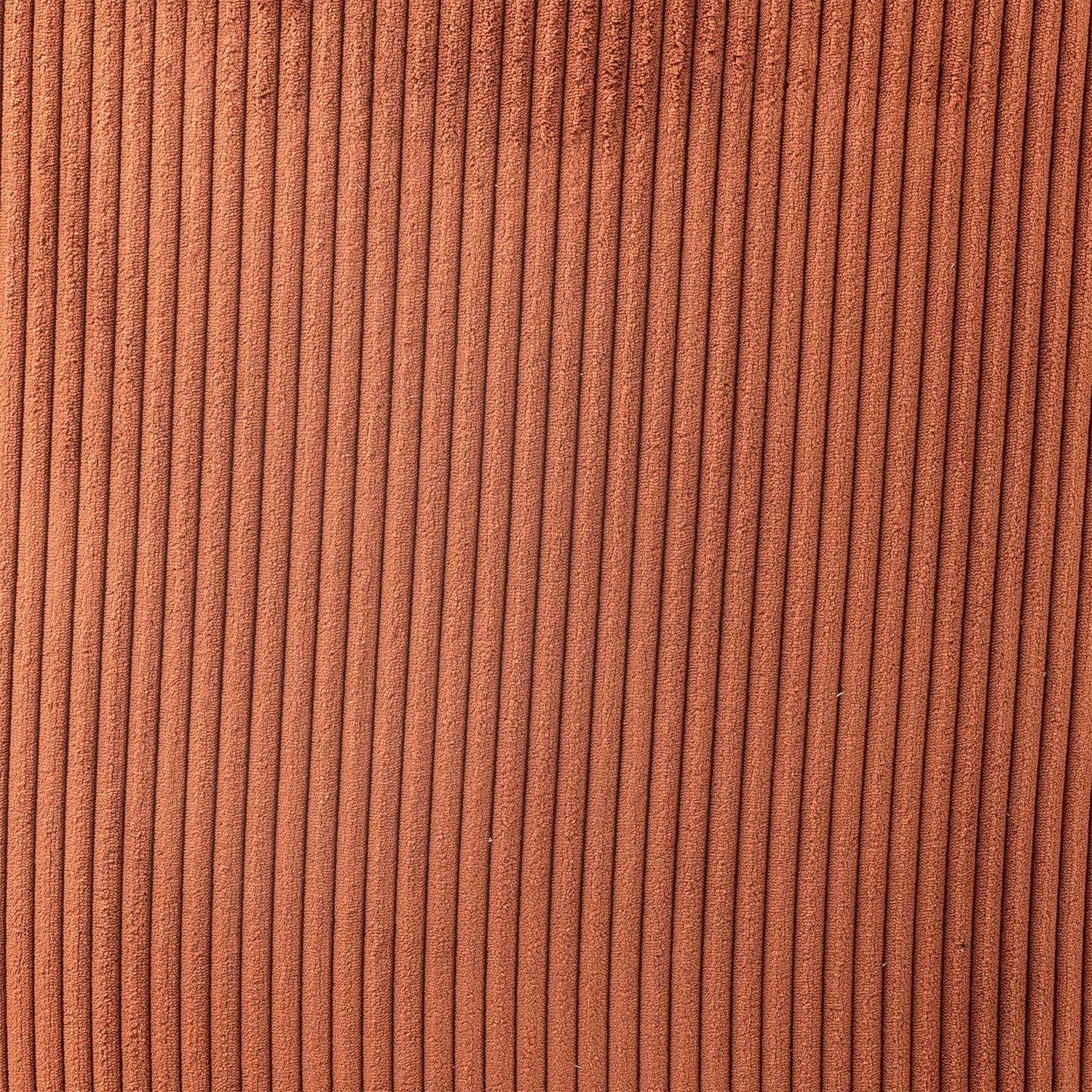 Der Pradi Loungesessel in Orange von Bloomingville bietet modernes Design und Komfort mit einem hochwertigen Polyesterbezug.