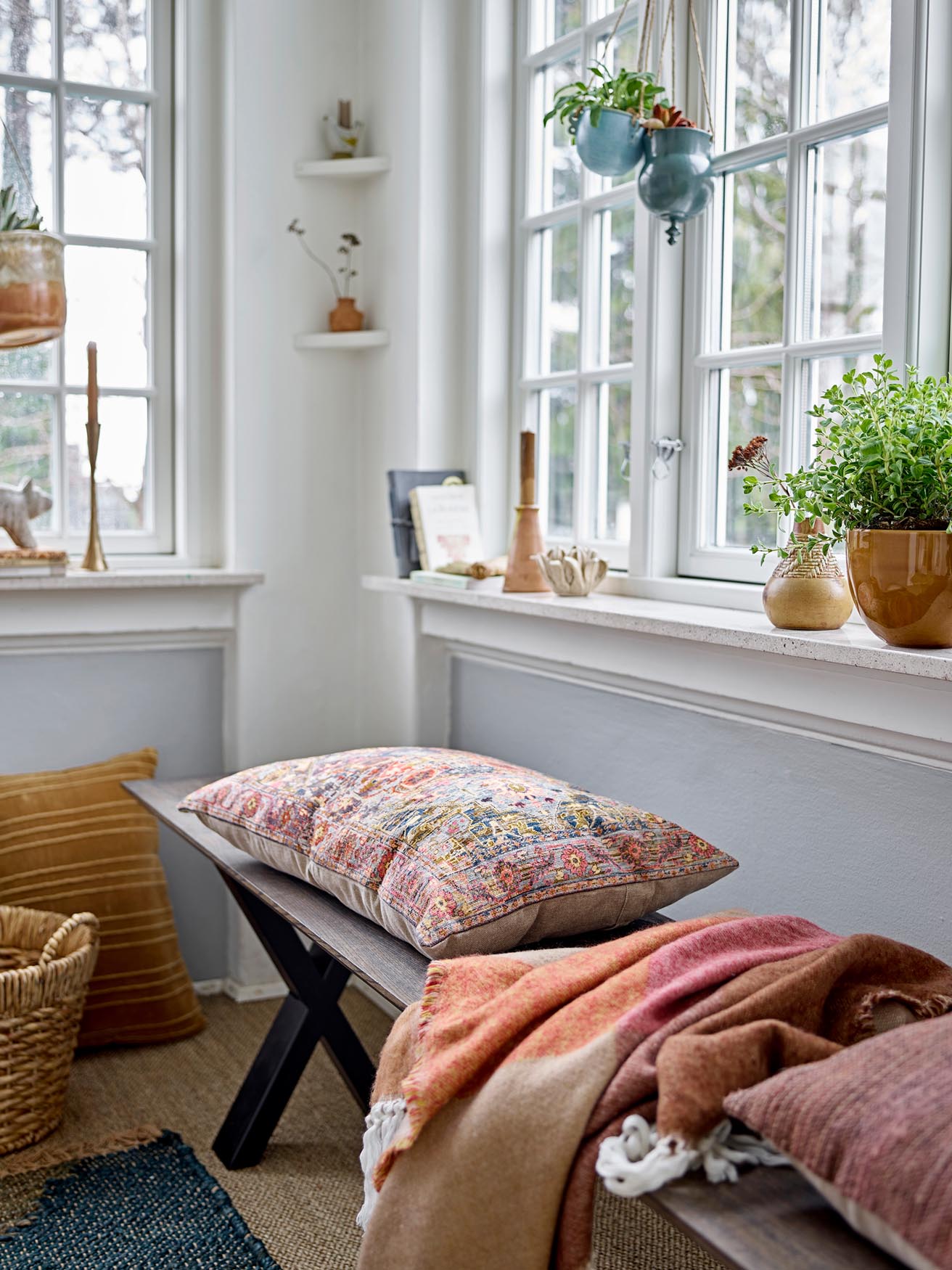 Kuschelige Ara Decke in Braun aus Acryl von Bloomingville.