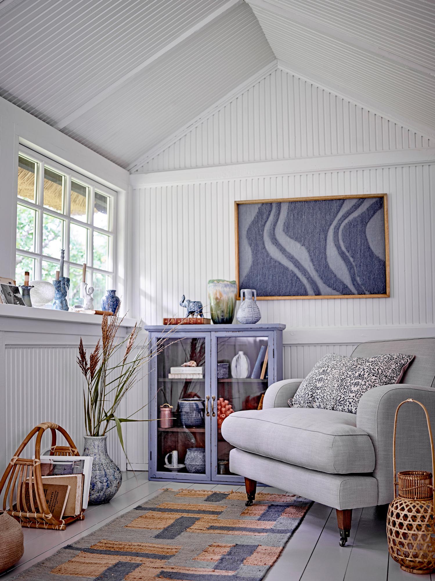 Das Jesi Kissen in Schwarz aus Baumwolle von Creative Collection ist ein stilvolles Accessoire für modernes Wohndesign.