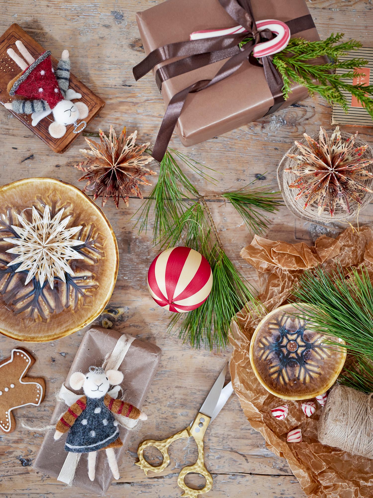 Star Ornament, Natur, Papier in Natur präsentiert im Onlineshop von KAQTU Design AG. Ornament ist von Bloomingville