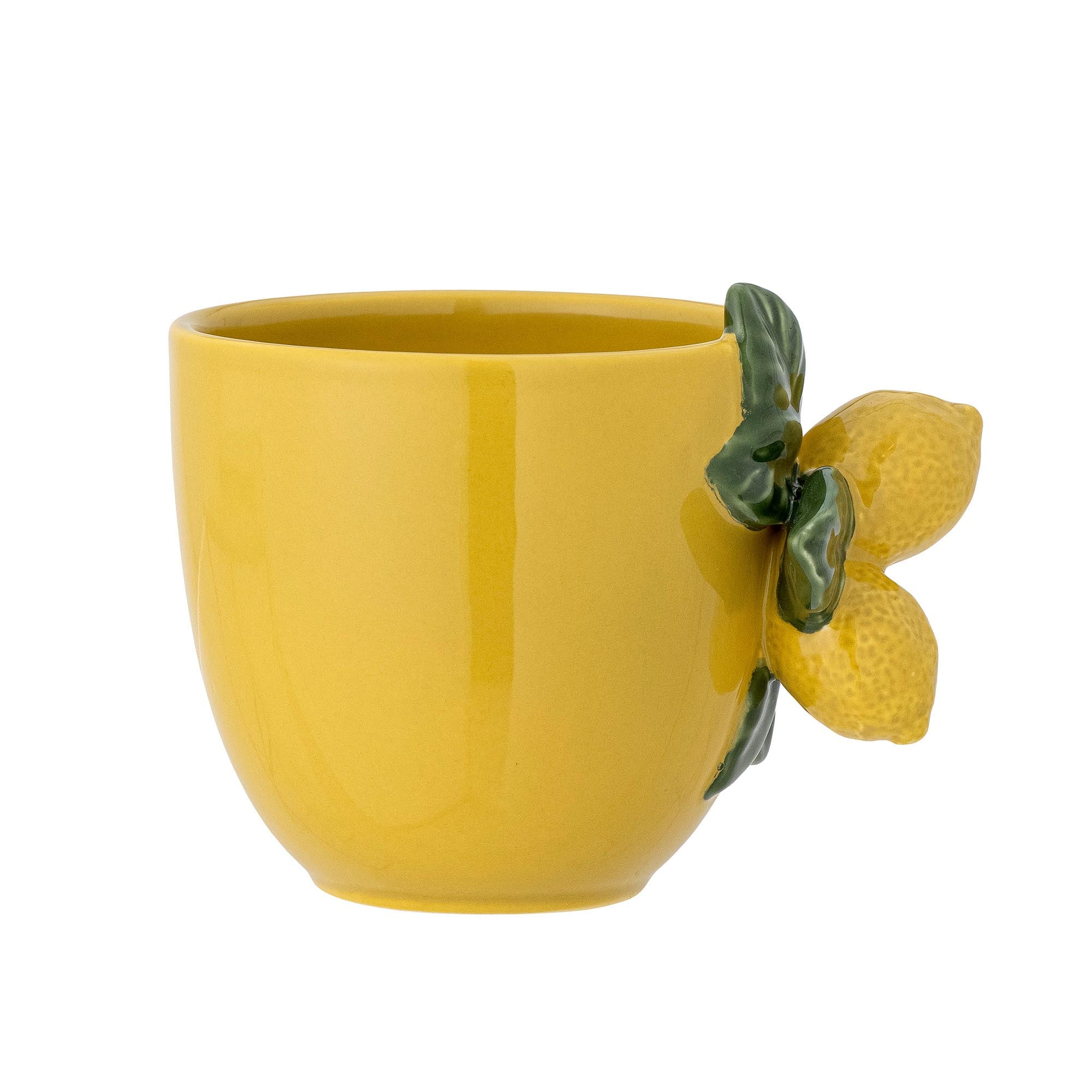 Entdecken Sie die handgefertigte Limone Tasse von Creative Collection aus gelbem Steingut. Ideal für Kaffee und Tee, mit Zitronenmotiven.