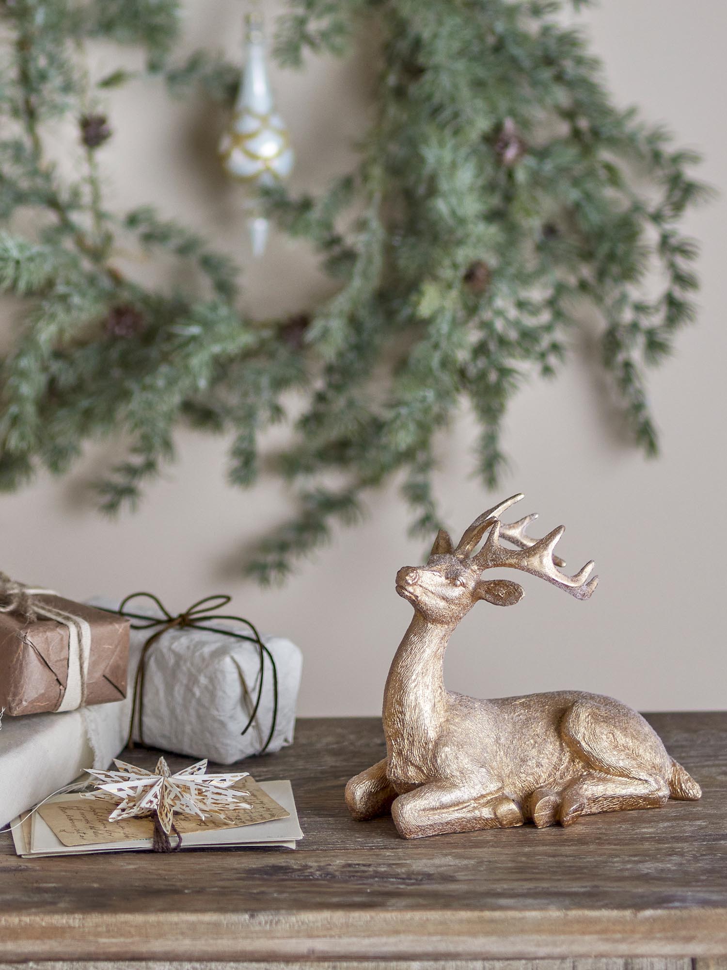 Elegante goldene Pranzer-Deko aus Polyresin von Bloomingville, ideal für stilvolle Akzente in Ihrem Zuhause.