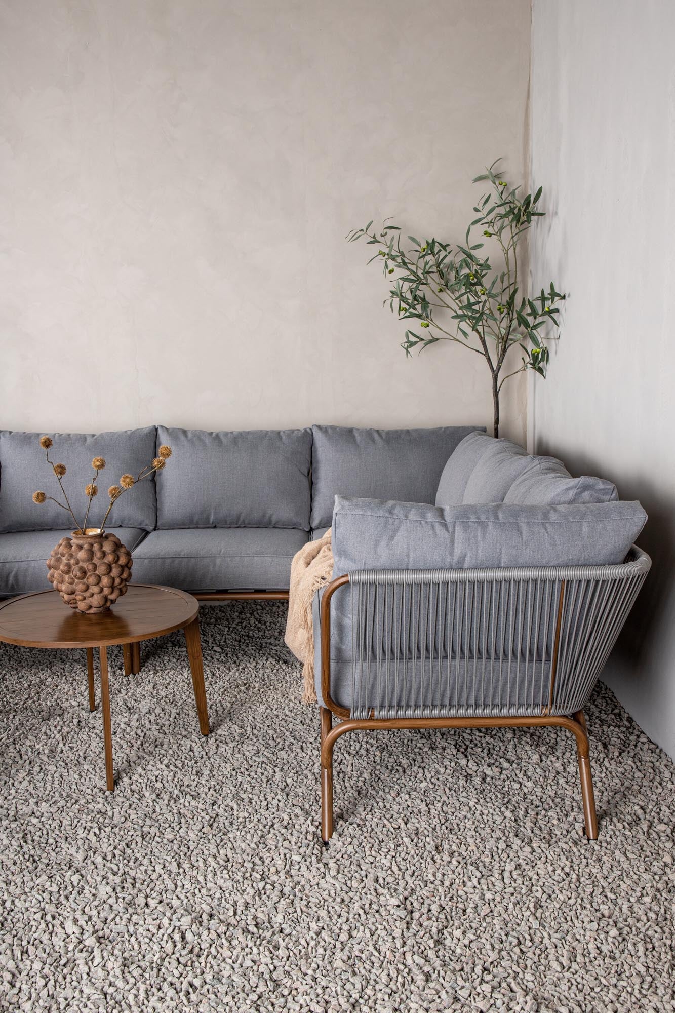 Roxo Ecksofa: Elegantes Outdoor-Set für stilvolle Gartenmomente.