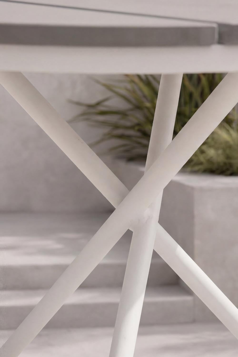 Parma Gartentisch in Grau präsentiert im Onlineshop von KAQTU Design AG. Beistelltisch Outdoor ist von Venture Home