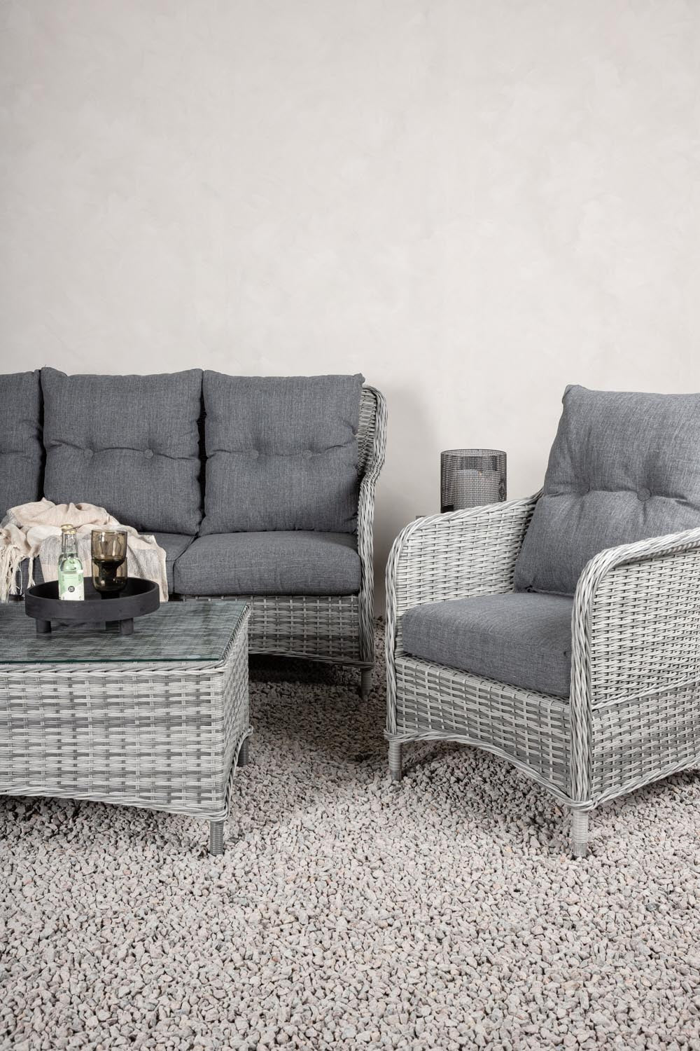 Vikelund Sofagarnitur in Grau präsentiert im Onlineshop von KAQTU Design AG. Loungeset ist von Venture Home