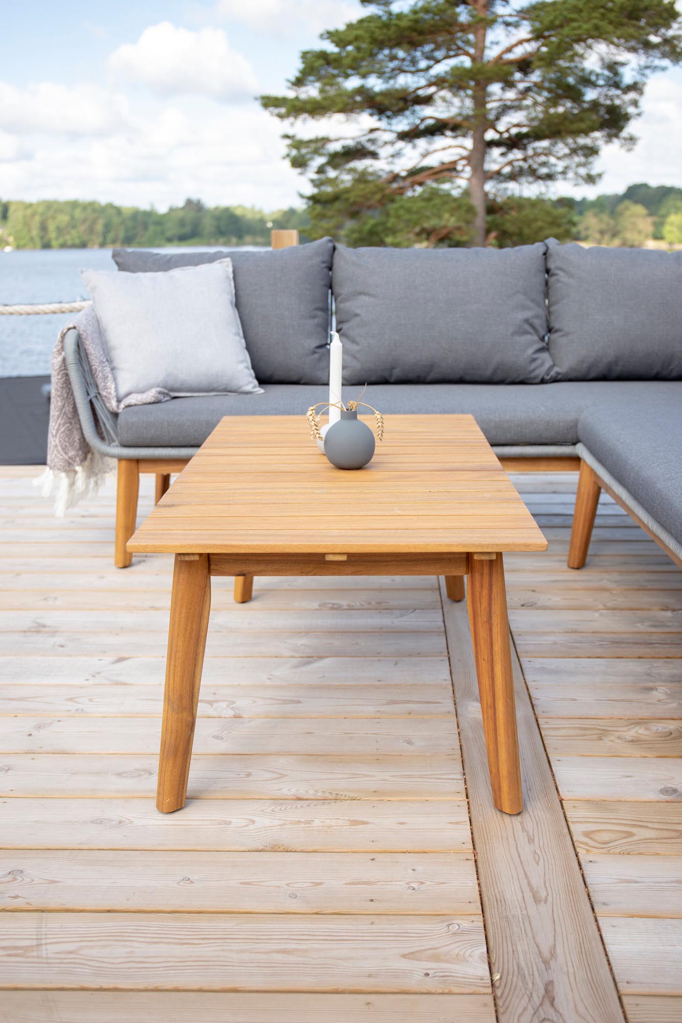 Chania Ecksofa Outdoorset 110cm: Stilvolles Loungeset für den Außenbereich, wetterfest und komfortabel für entspannte Stunden.