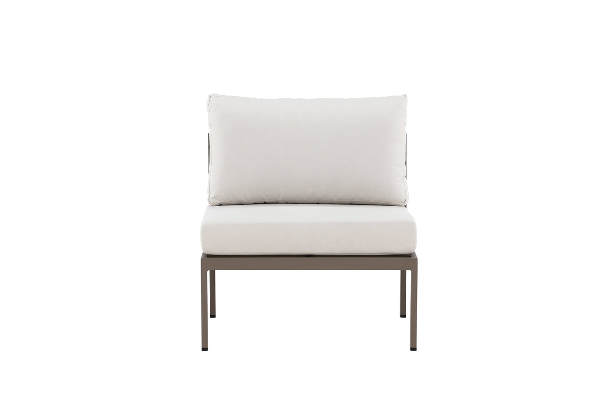 Copacabana Sofa Middle in Braun präsentiert im Onlineshop von KAQTU Design AG. Lounge Sofa ist von Venture Home