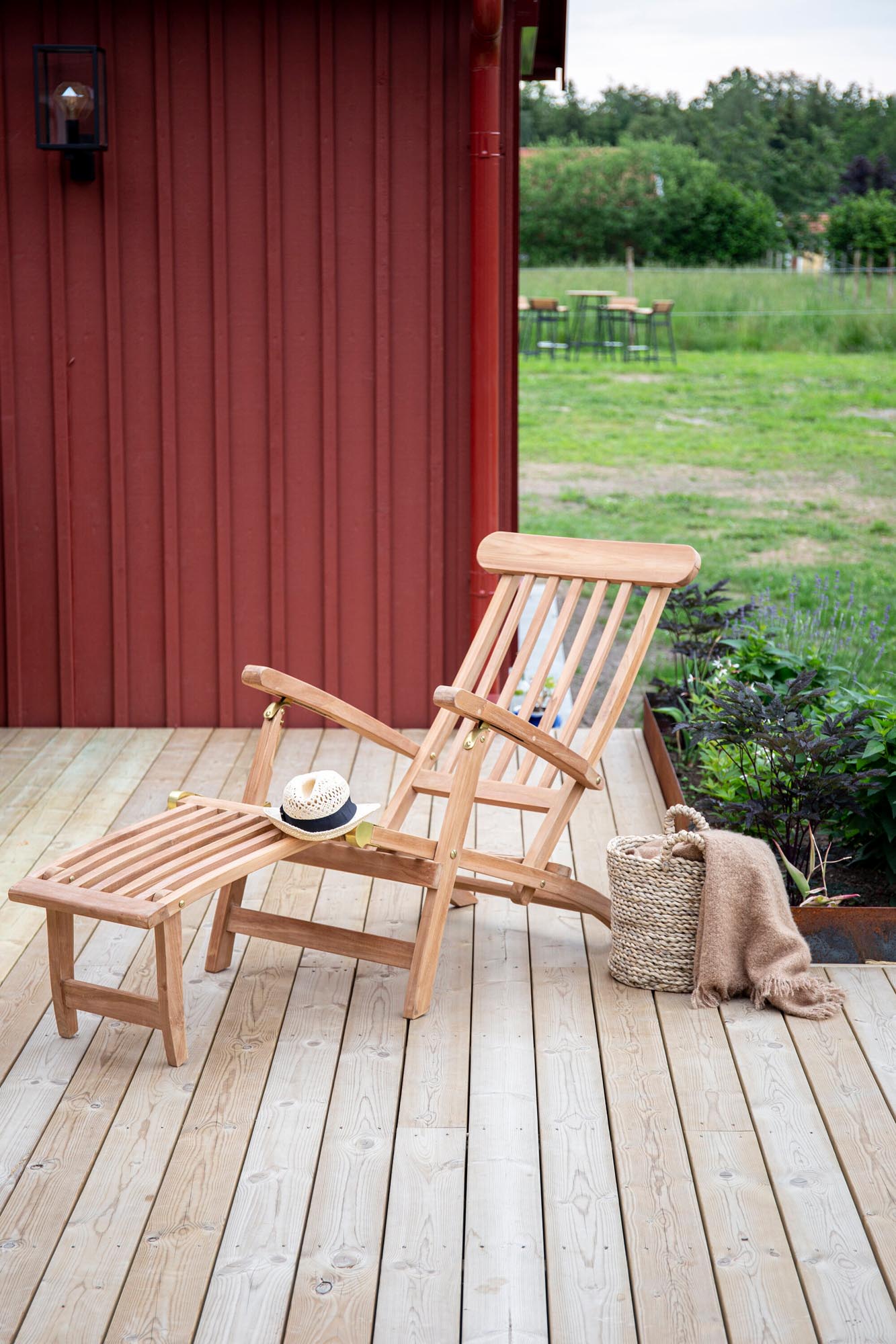 Geniessen Sie luxuriöse Entspannung auf der Kenya Sun Lounge.