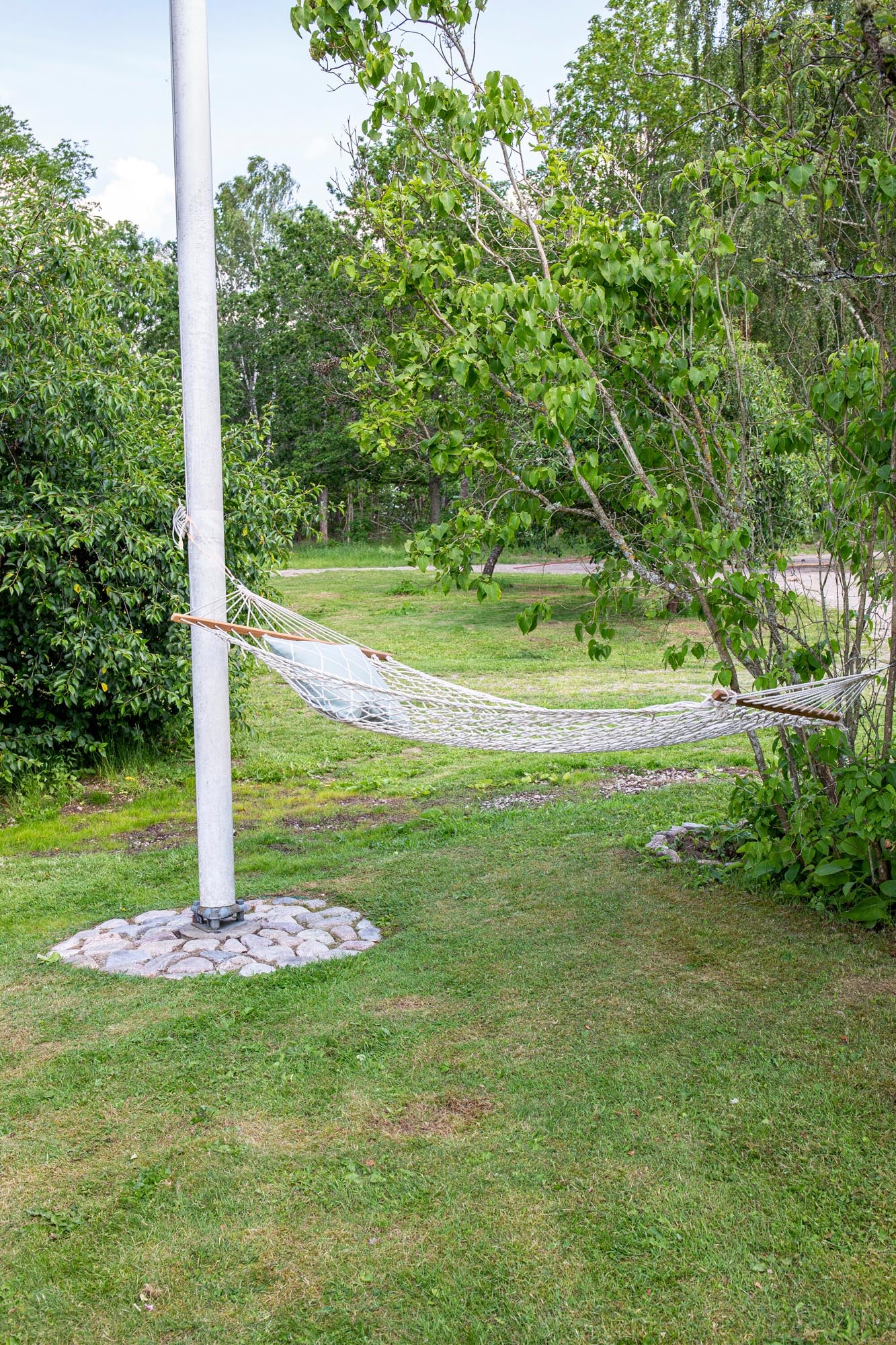 Luxuriöse Ubud Hängematte von Venture Home für pure Entspannung.