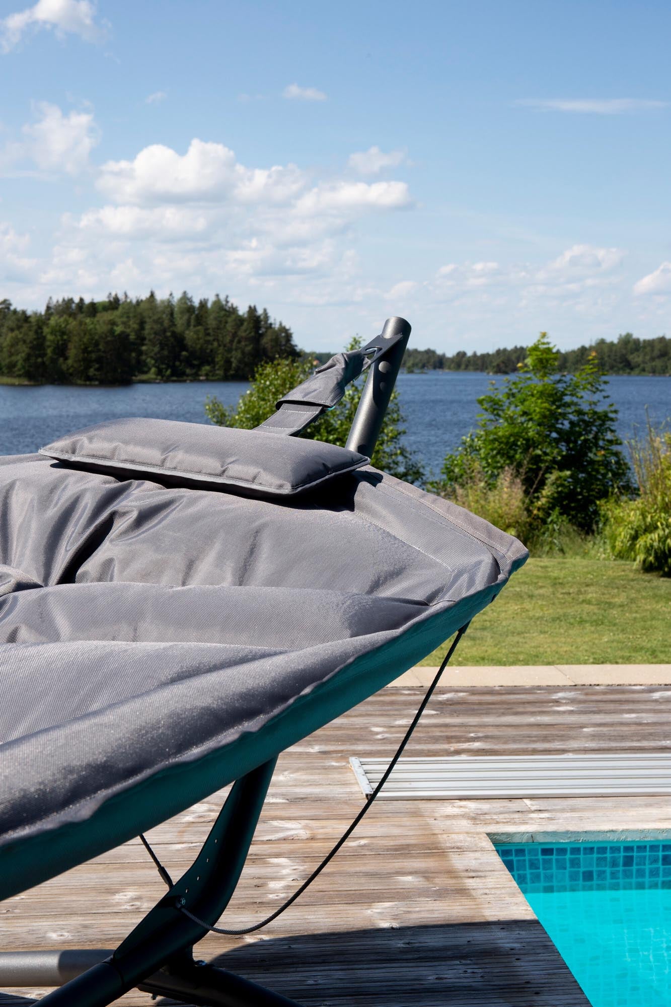 Hängematte Niño in Schwarz präsentiert im Onlineshop von KAQTU Design AG. Hängematte ist von Venture Home