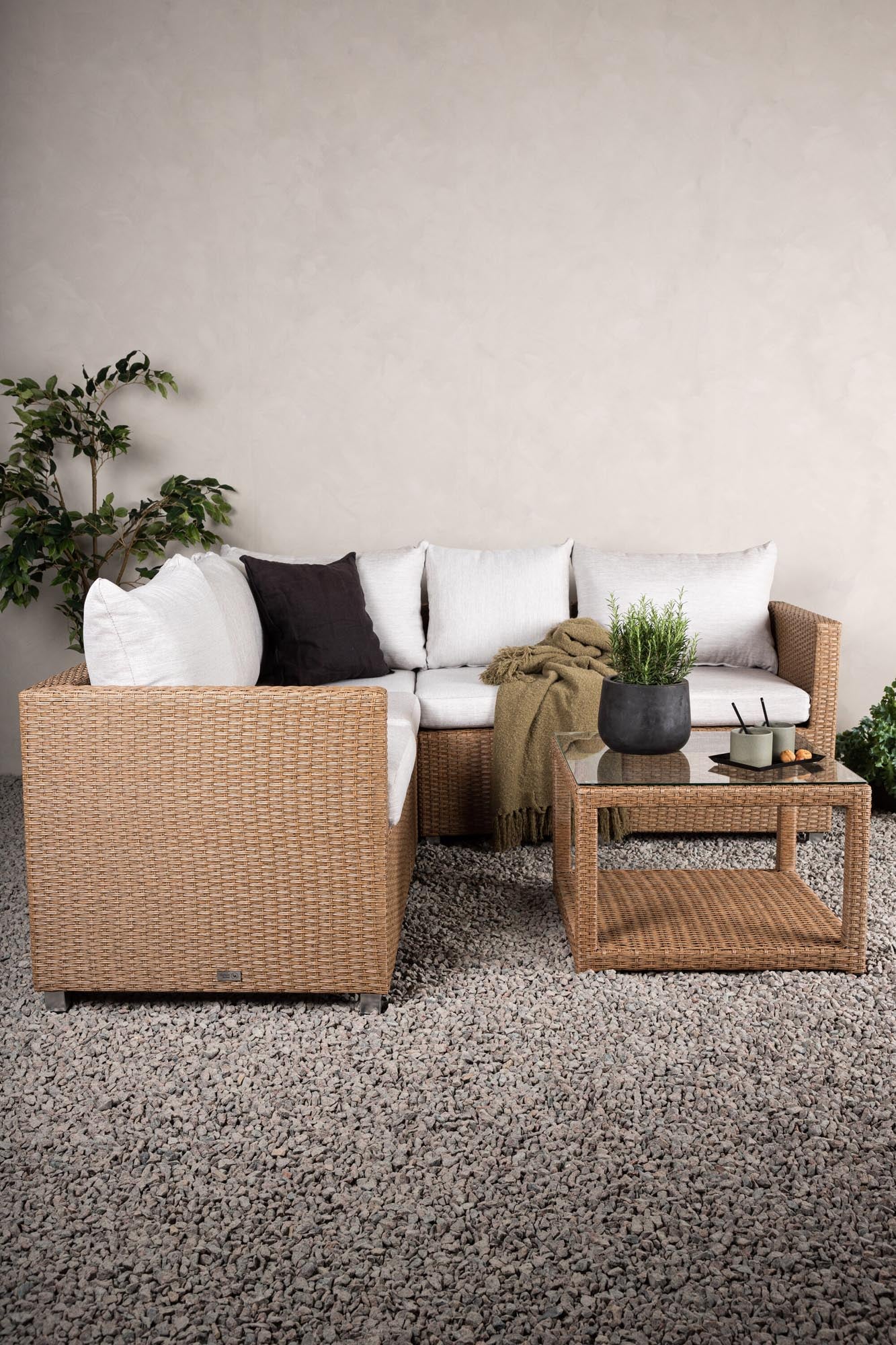 Entdecken Sie das Vamos Ecksofa Outdoorset 65cm von Venture Home – stilvolles Design, robustes Material und optimaler Komfort für Ihre Terrasse.