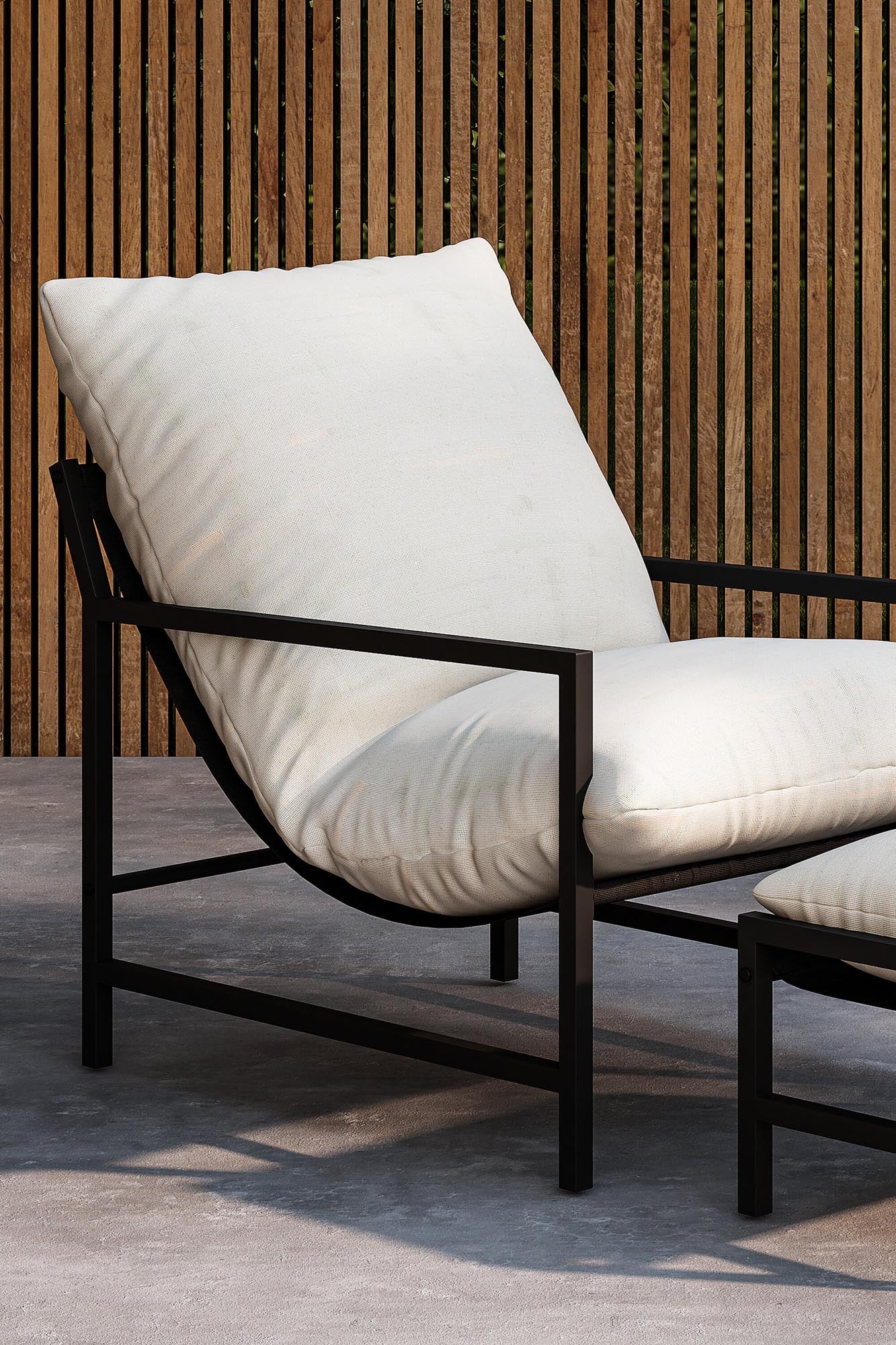 Moderner Corso Loungesessel von Venture Home, stilvoll und bequem, ideal für elegante und gemütliche Wohnräume.