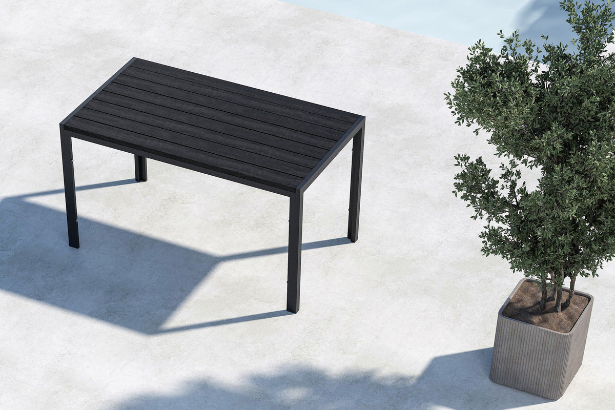 Mirko Rechteckiger Gartentisch in Black präsentiert im Onlineshop von KAQTU Design AG. Gartentisch ist von Venture Home
