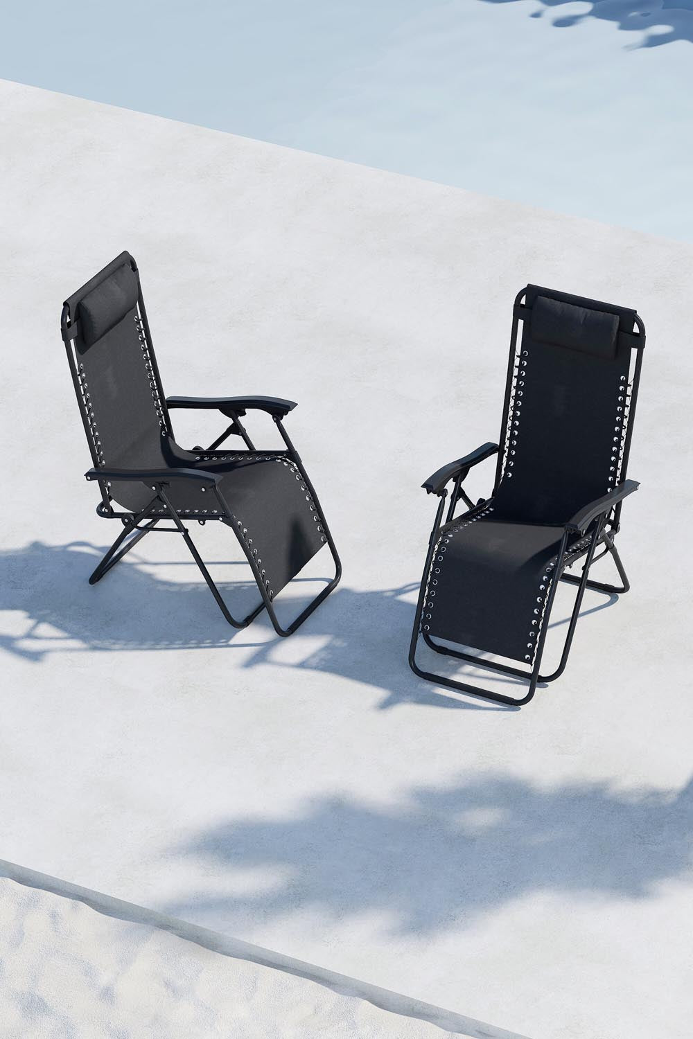 Vulcano Sonnenlounge in Black präsentiert im Onlineshop von KAQTU Design AG. Liegestuhl ist von Venture Home