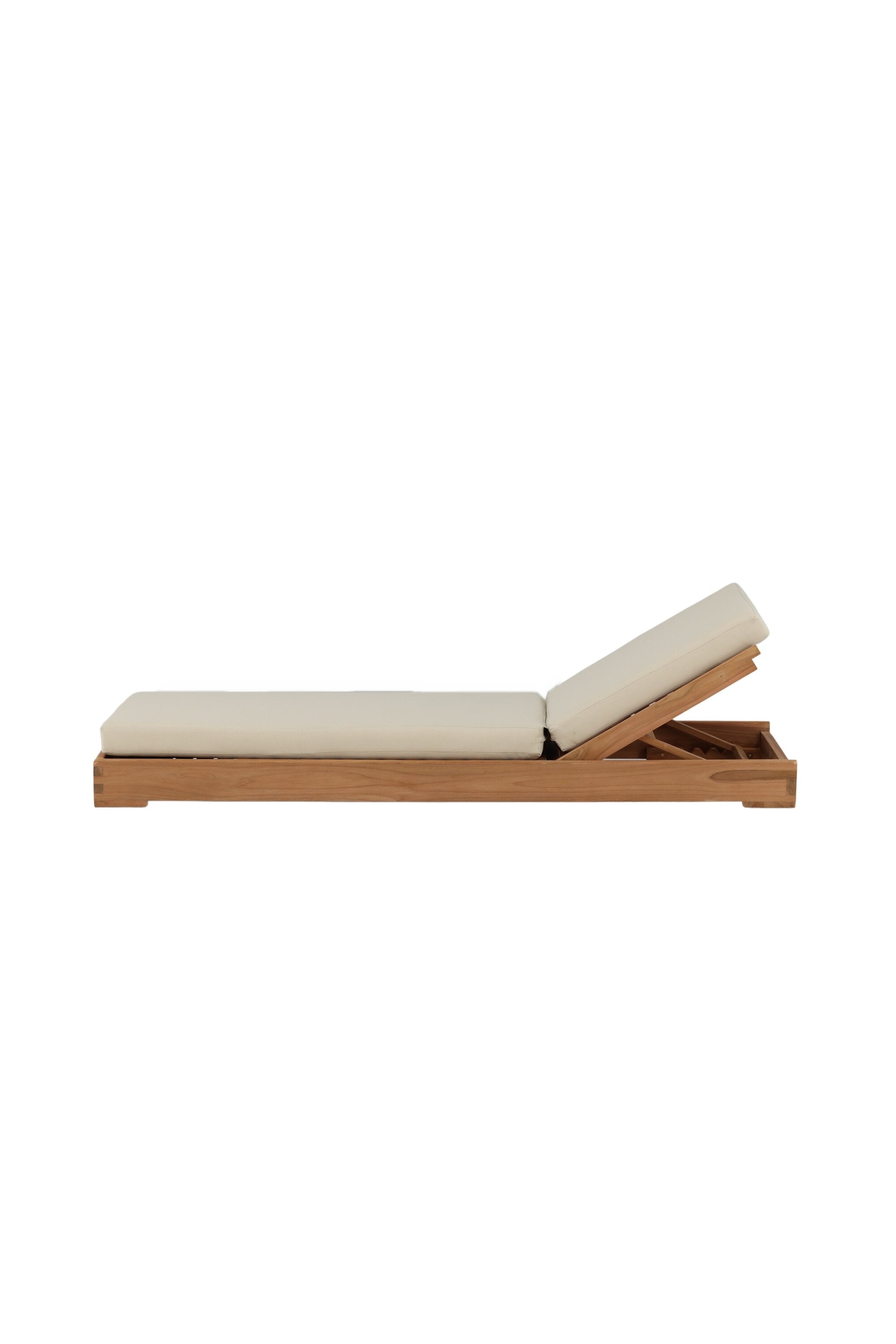 Sunbed Sonnenliege in Natur präsentiert im Onlineshop von KAQTU Design AG. Liegestuhl ist von Venture Home