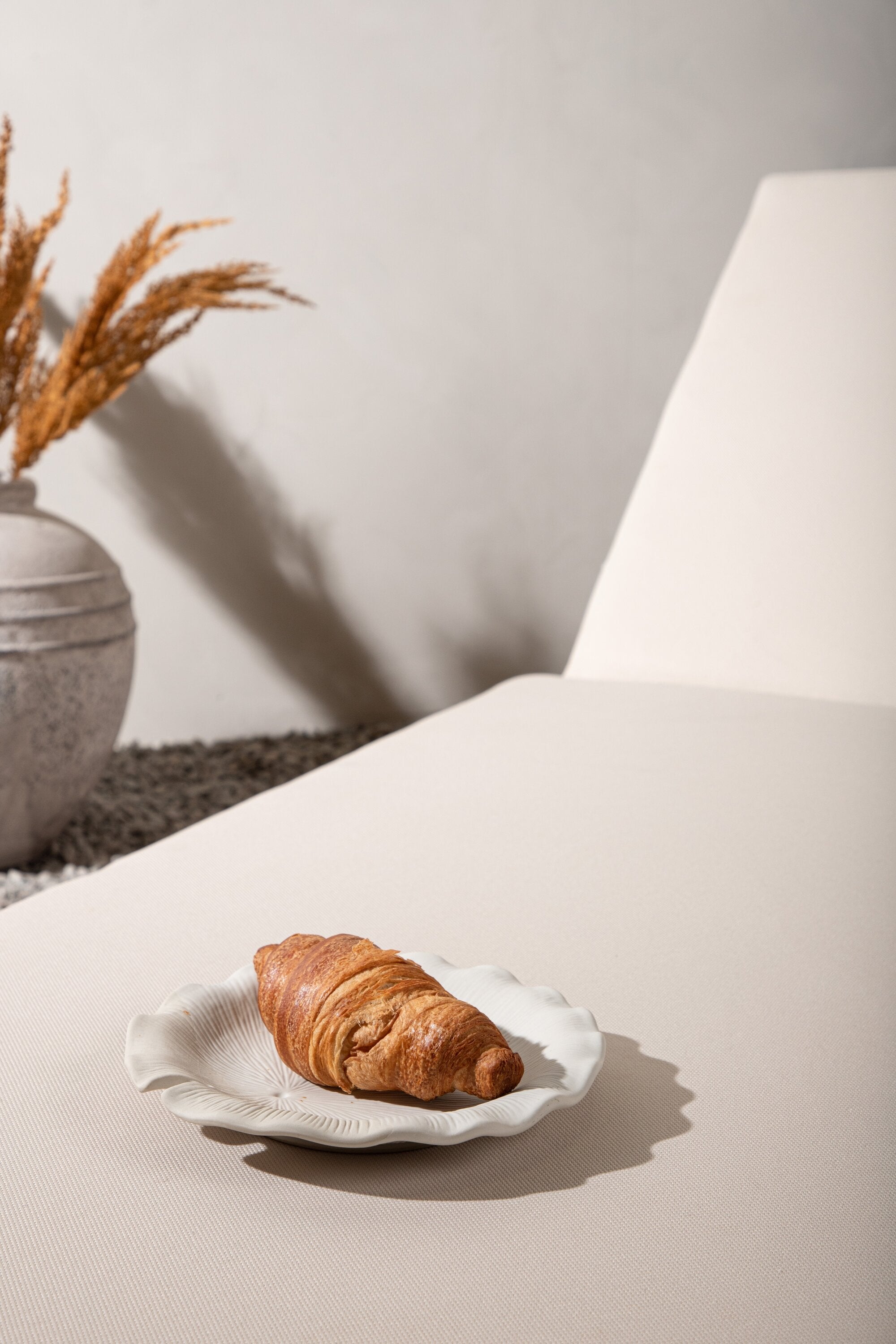 Sunbed Sonnenliege in Natur präsentiert im Onlineshop von KAQTU Design AG. Liegestuhl ist von Venture Home