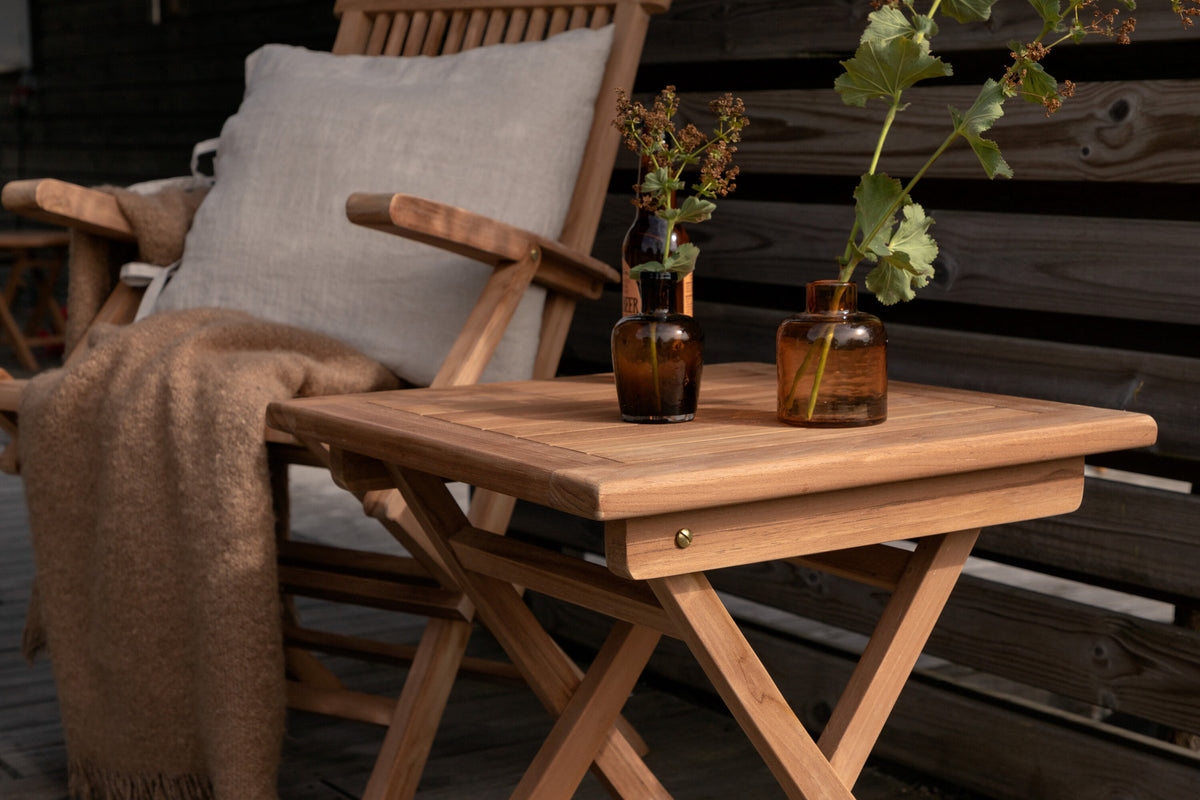 Kenya Café Esstisch in Natur präsentiert im Onlineshop von KAQTU Design AG. Couchtisch Outdoor ist von Venture Home