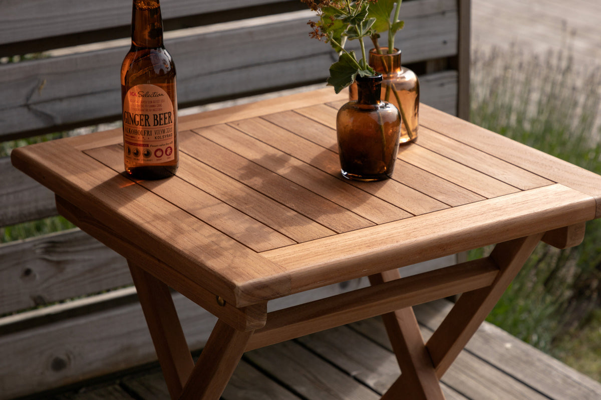 Kenya Café Esstisch in Natur präsentiert im Onlineshop von KAQTU Design AG. Couchtisch Outdoor ist von Venture Home