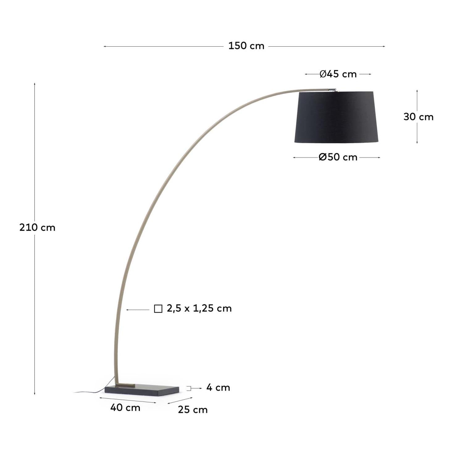 Elegante Stehlampe Juhe: Goldmetall trifft schwarzen Marmor. Perfekt für modernes Ambiente. Luxuriös und funktional.