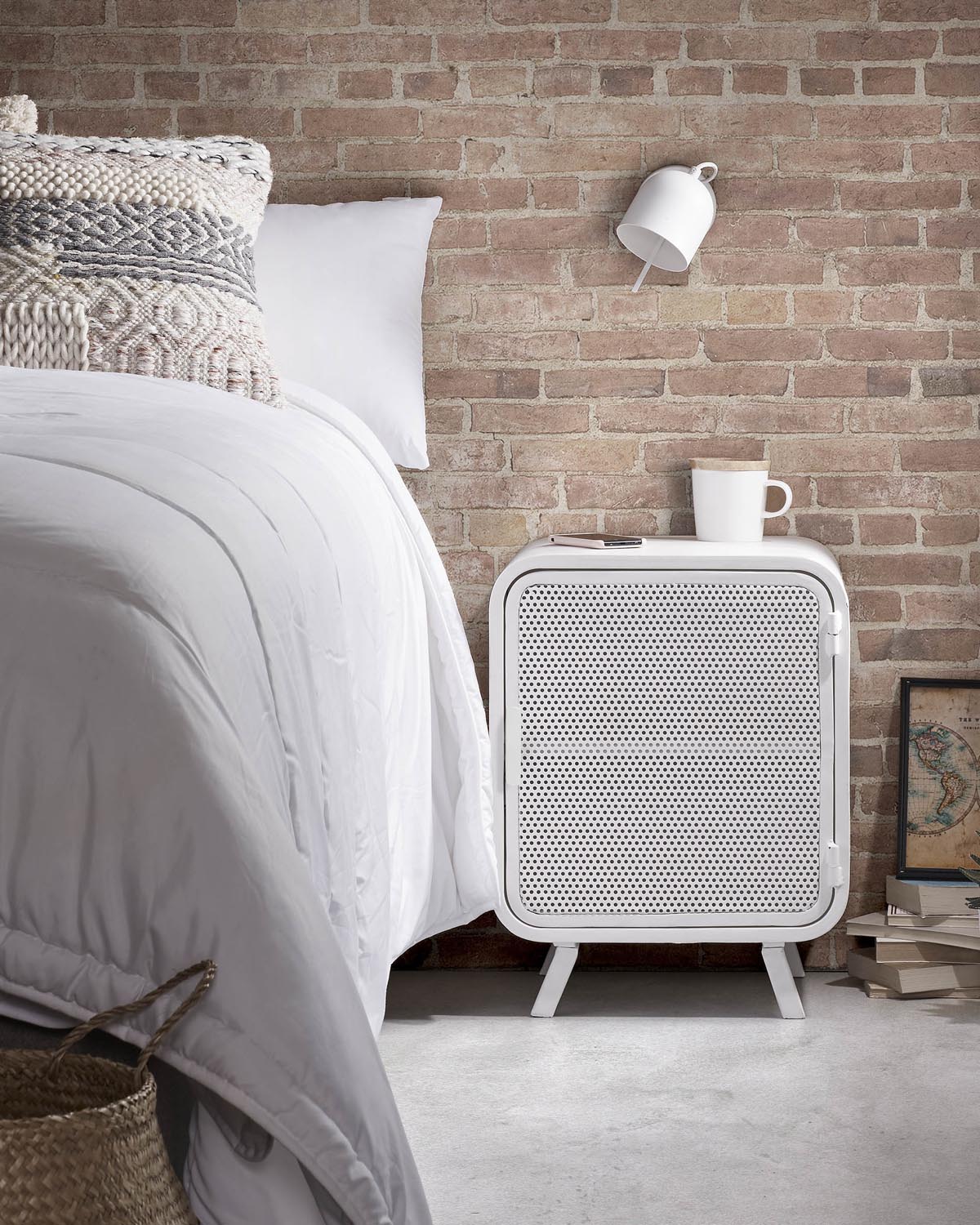 Moderne Lucilla Wandleuchte in Weiss von Kave Home für stilvolle Räume.