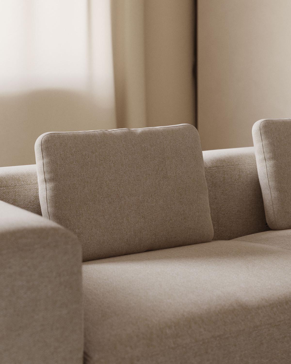 Elegantes Kave Home Kissen Blok, 40x60 cm, in stilvollem Beige.