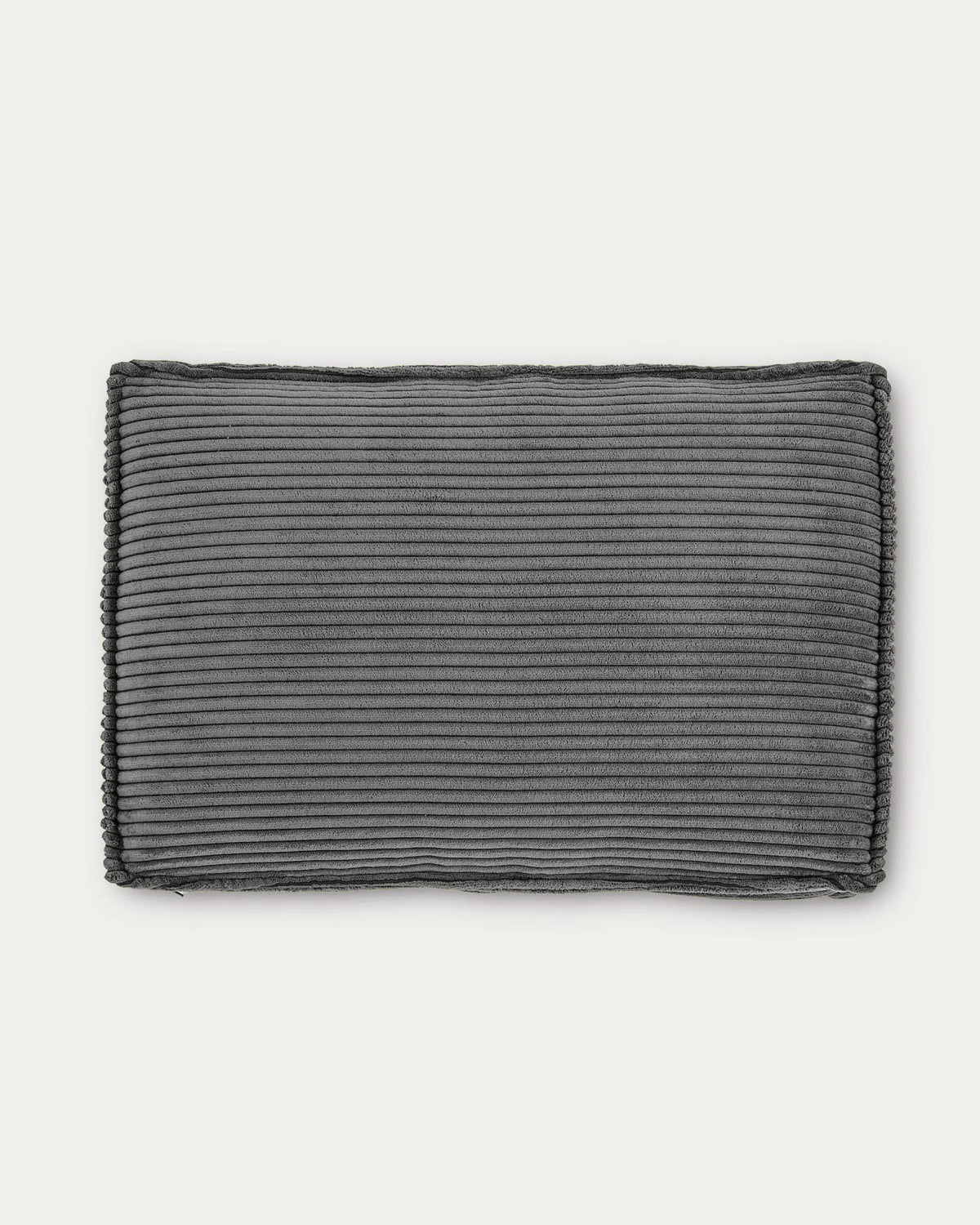 Kissen Blok, schwer entflammbar mit dickem Cord in Grau, 40 x 60 cm in Grau präsentiert im Onlineshop von KAQTU Design AG. Deko Kissen ist von Kave Home