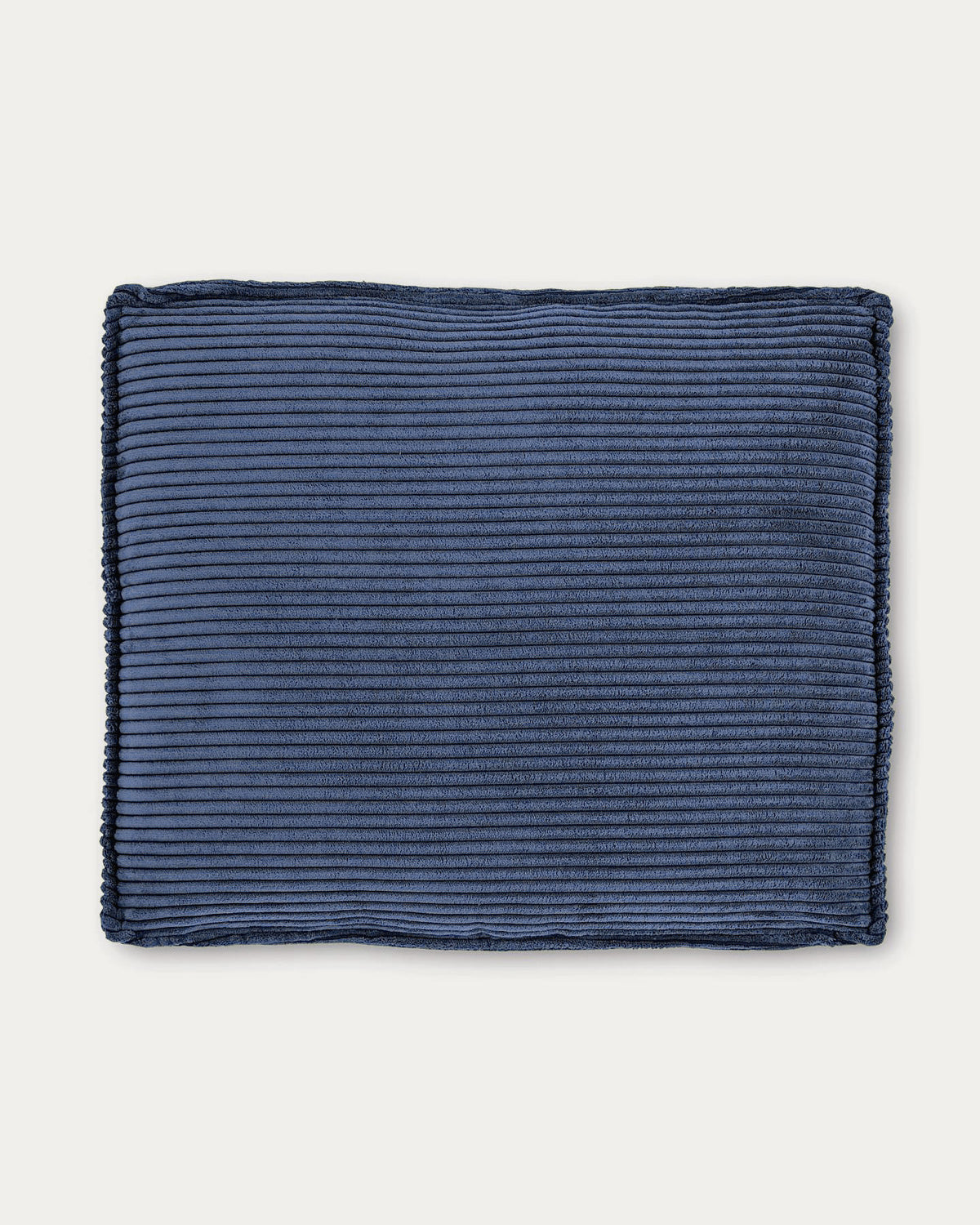 Kissen Blok, schwer entflammbar mit dickem Cord in Blau, 50 x 60 cm in Blau präsentiert im Onlineshop von KAQTU Design AG. Deko Kissen ist von Kave Home