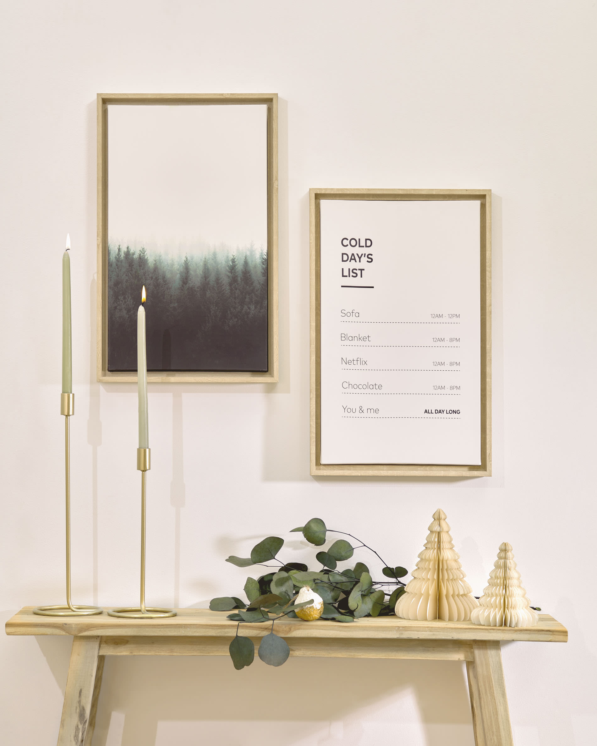 Eleganter Kerzenhalter aus nachhaltigem Material, ideal für moderne Dekoration und eine warme, einladende Atmosphäre.