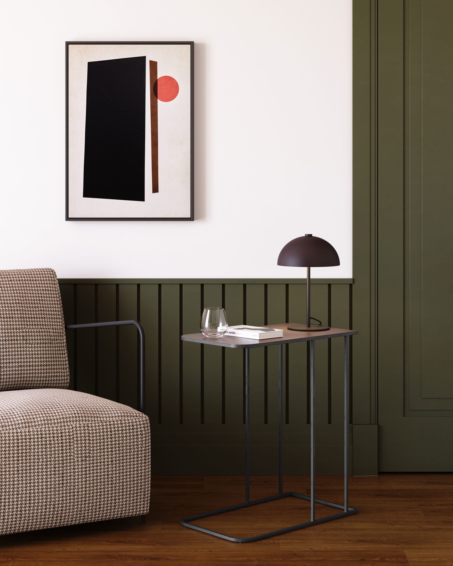 Die Aleyla Tischlampe von Kave Home vereint modernes Design mit einer kastanienbraunen Metalloberfläche für stilvolle Beleuchtung.