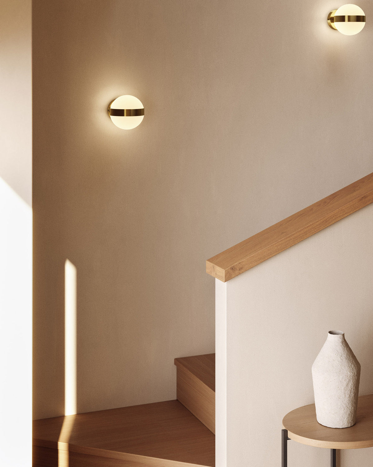 Anasol Wandlampe aus Metall mit goldenem Finish in Gold präsentiert im Onlineshop von KAQTU Design AG. Wandleuchte ist von Kave Home