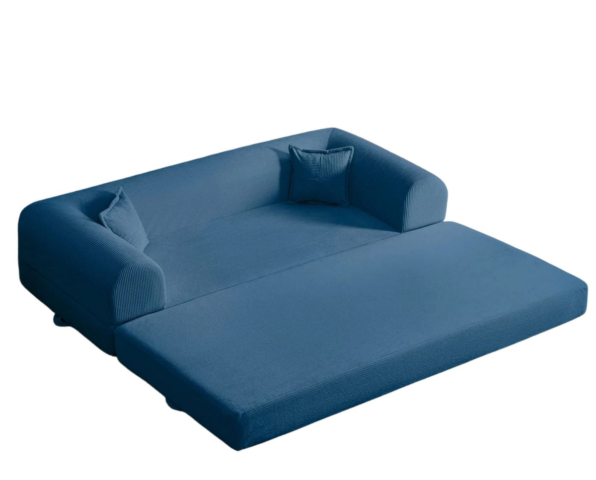 Blaues 3-Sitzer Schlafsofa Legom Eco aus geripptem Cord-Plüschstoff mit abnehmbarem Bezug und zwei losen Kissen, Sitzhöhe 36 cm.