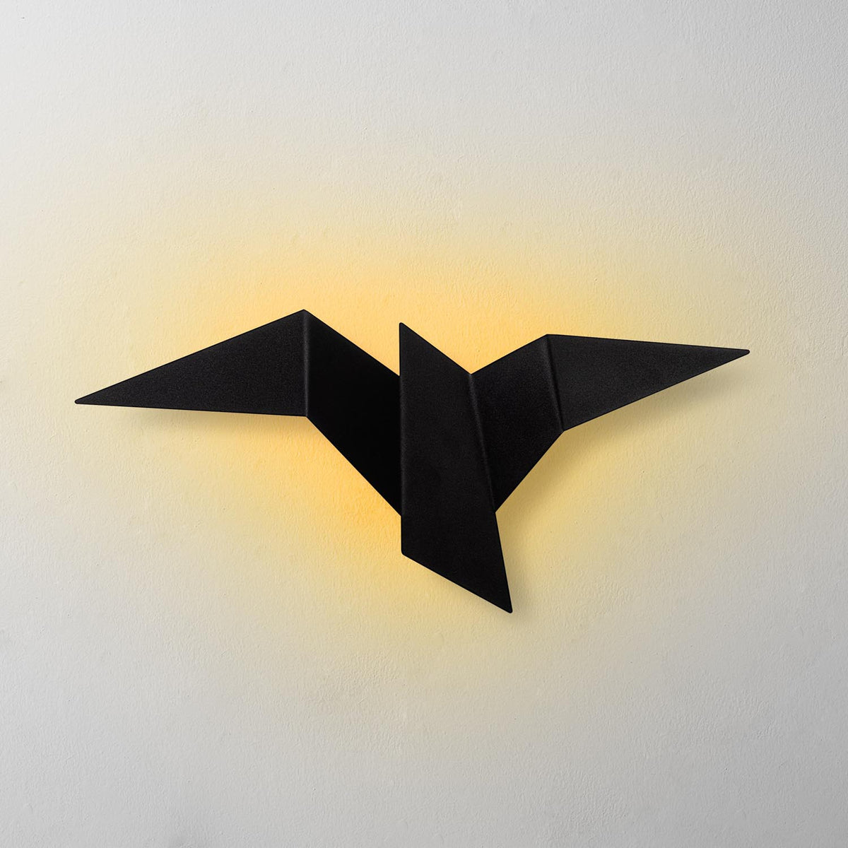 Pacalı Wandleuchte - Schwarz in Schwarz präsentiert im Onlineshop von KAQTU Design AG. Wandleuchte ist von Opviq