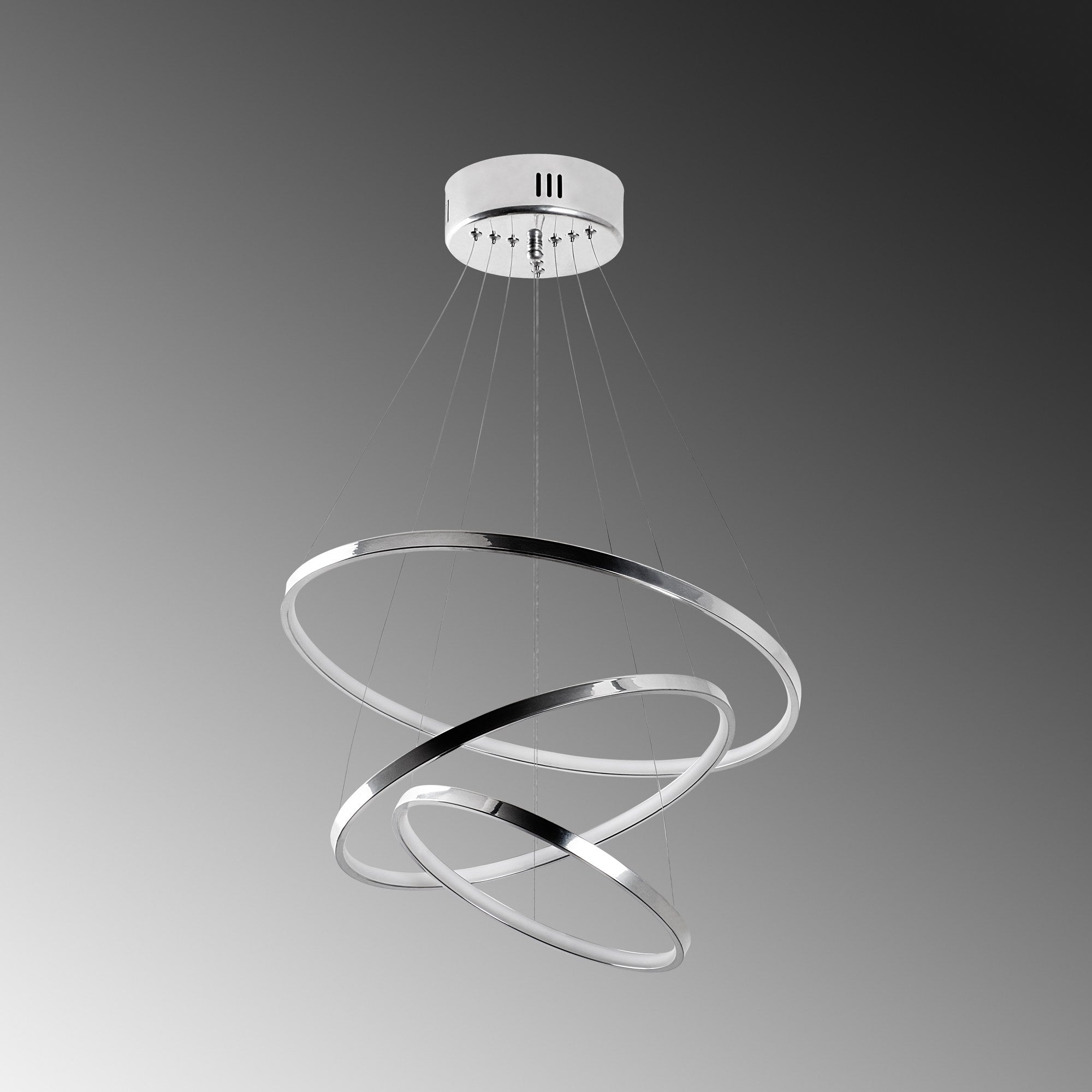 Erleben Sie die Simit Deckenleuchte von Opviq – ein stilvoller Kronleuchter in Chrom, der mit seiner eleganten Ausstrahlung und modernem Licht jeden Raum verwandelt.